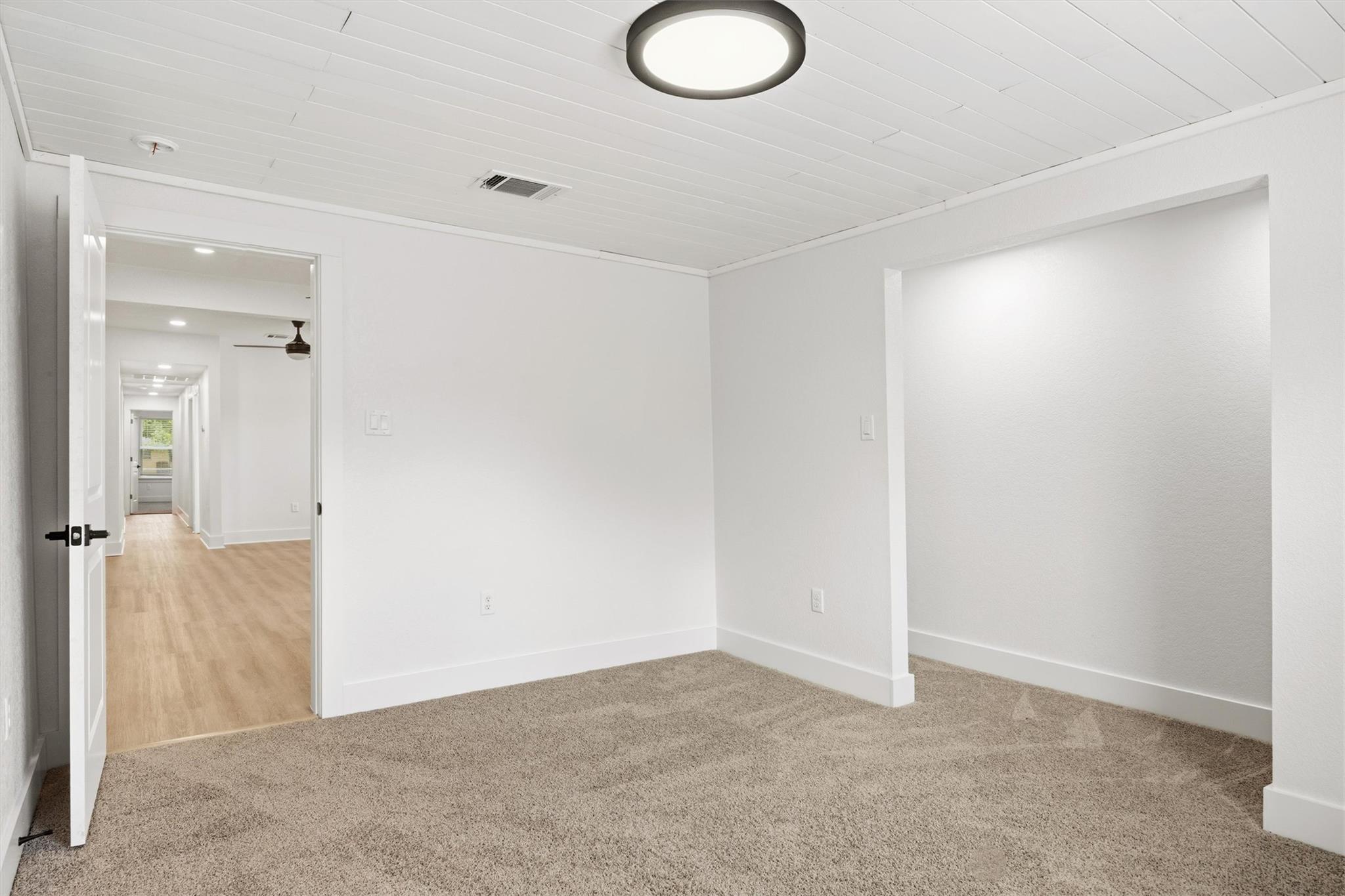 404 E Wolf St Property Photo 16