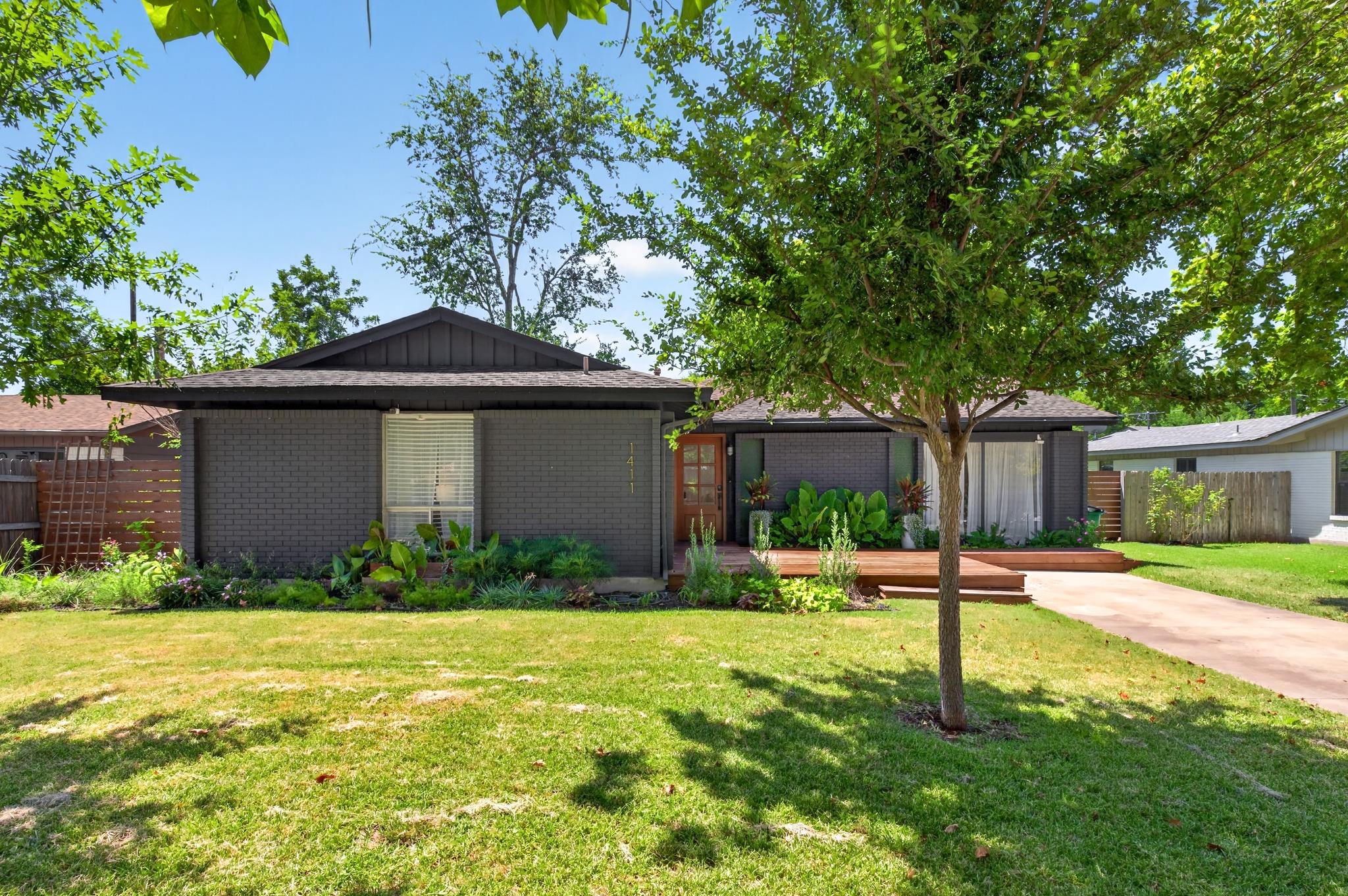 1411 Gilmore St Property Photo 1