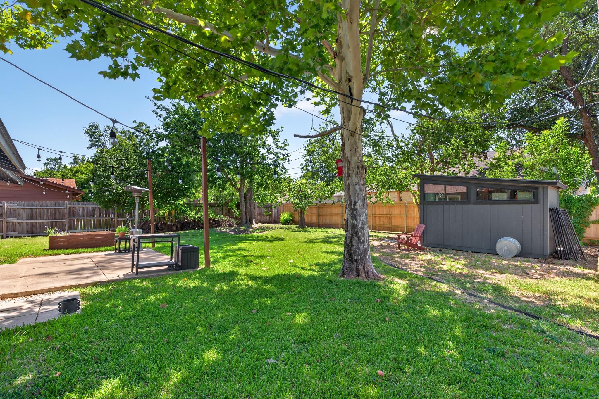 1411 Gilmore St Property Photo 33