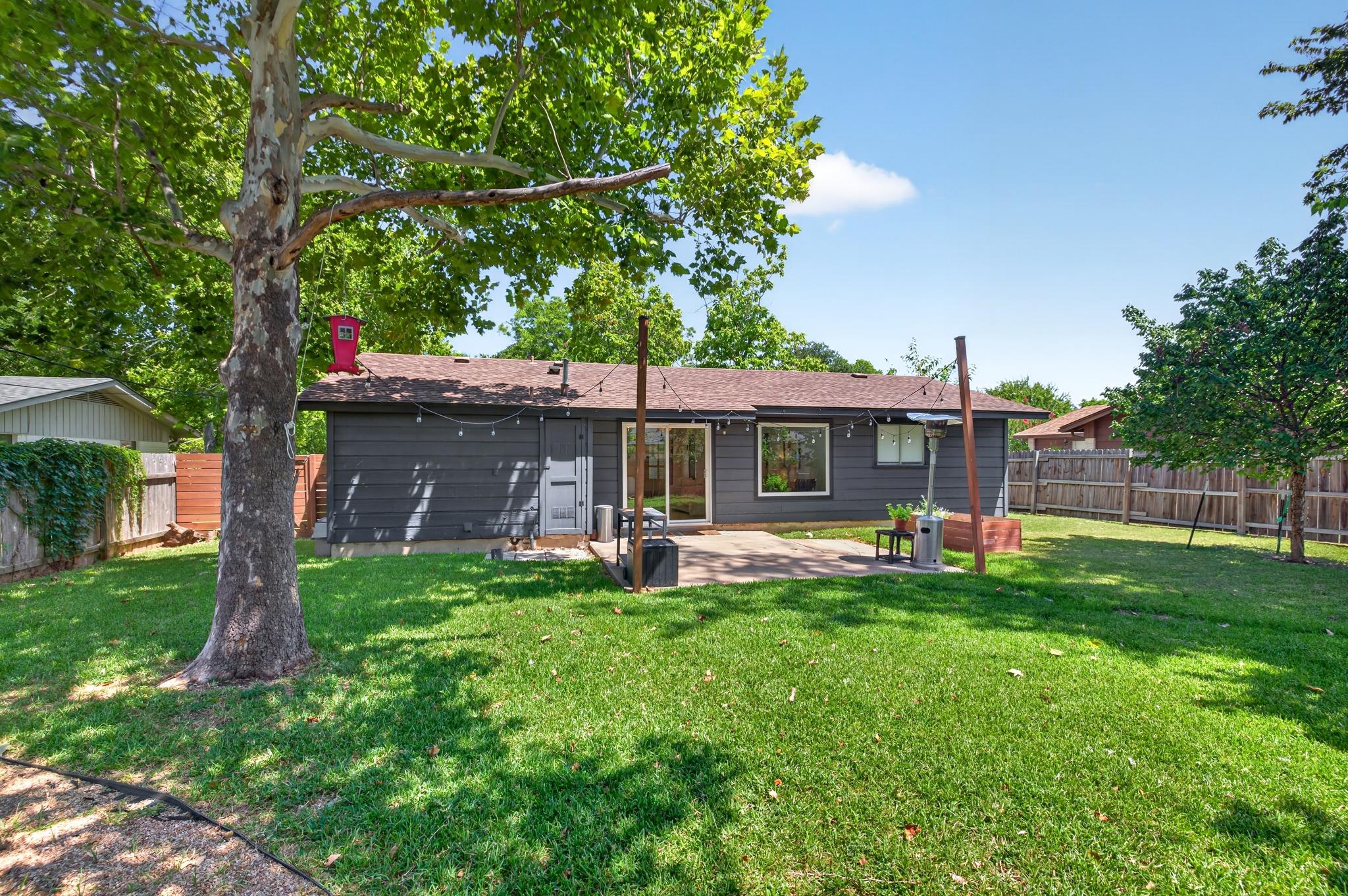 1411 Gilmore St Property Photo 36
