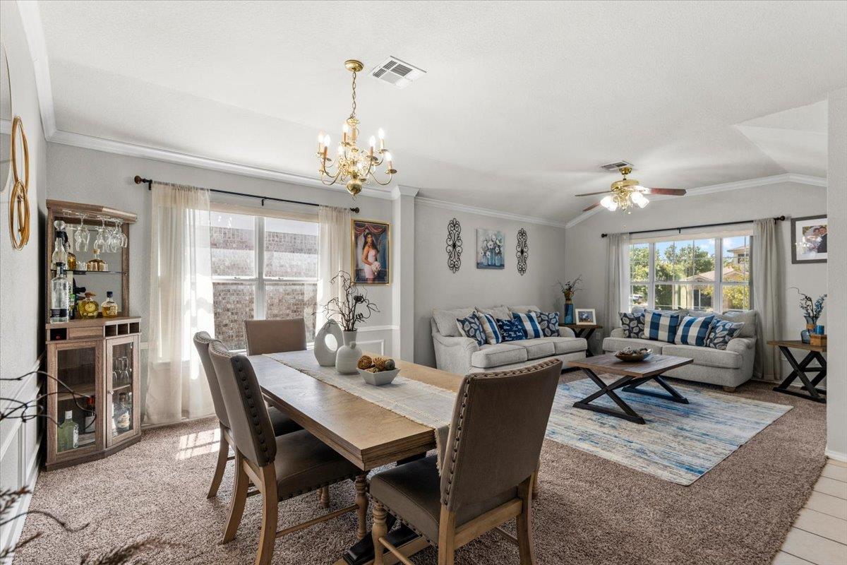 711 White Hawk Trl Property Photo 2