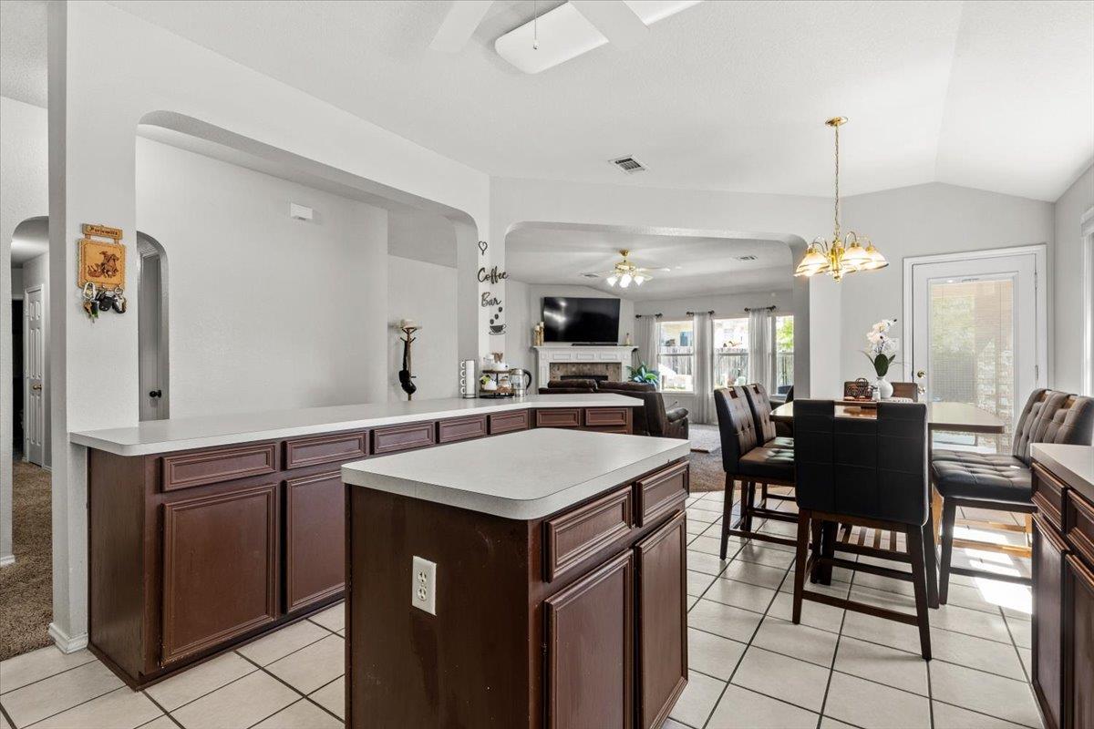711 White Hawk Trl Property Photo 4