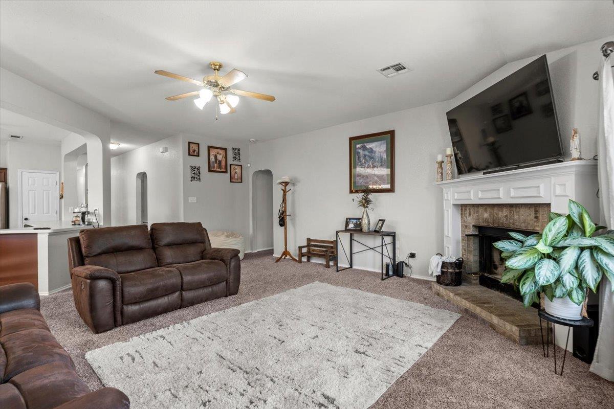 711 White Hawk Trl Property Photo 8