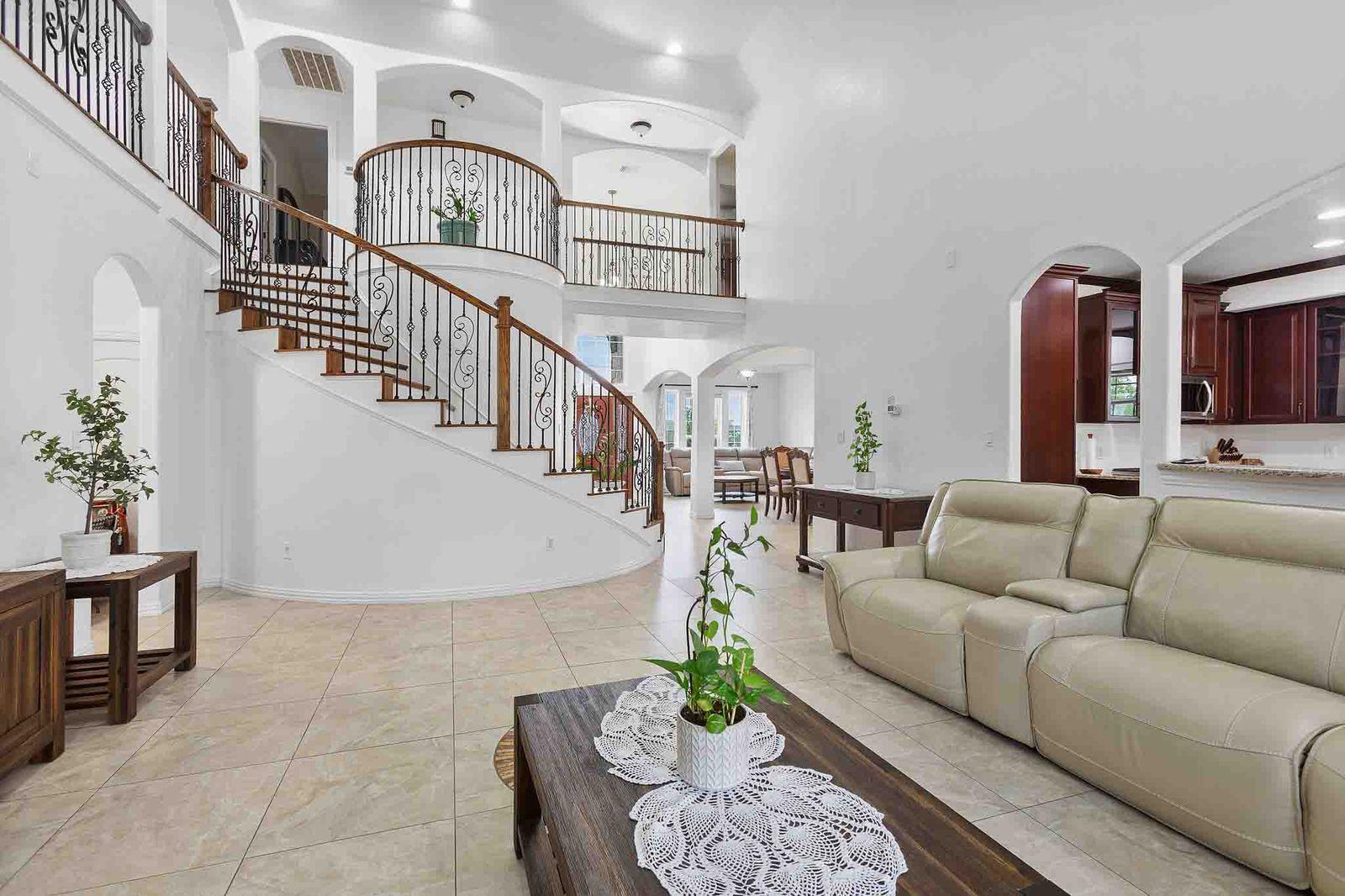 323 Woodbrook Trl Property Photo