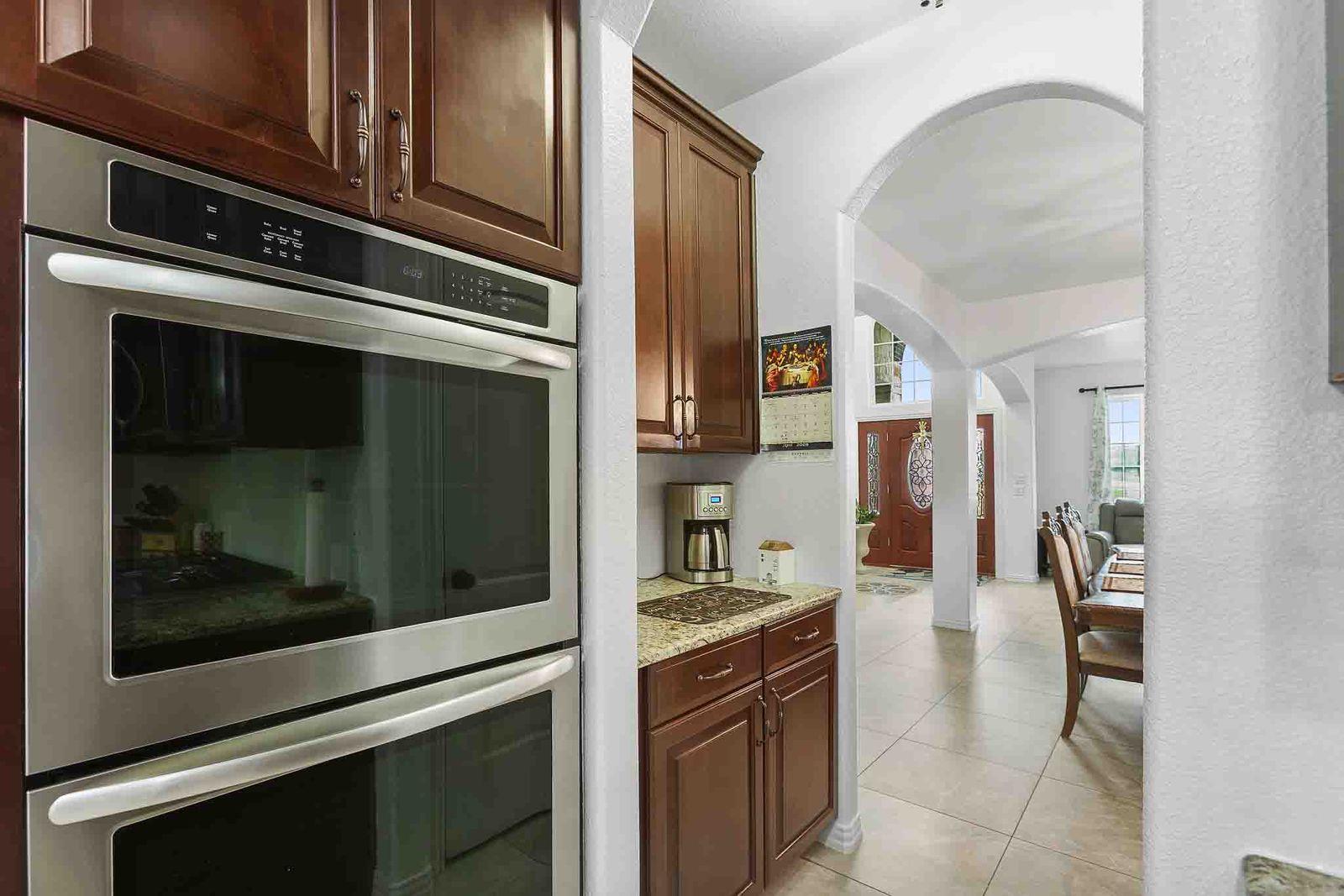 323 Woodbrook Trl Property Photo 7