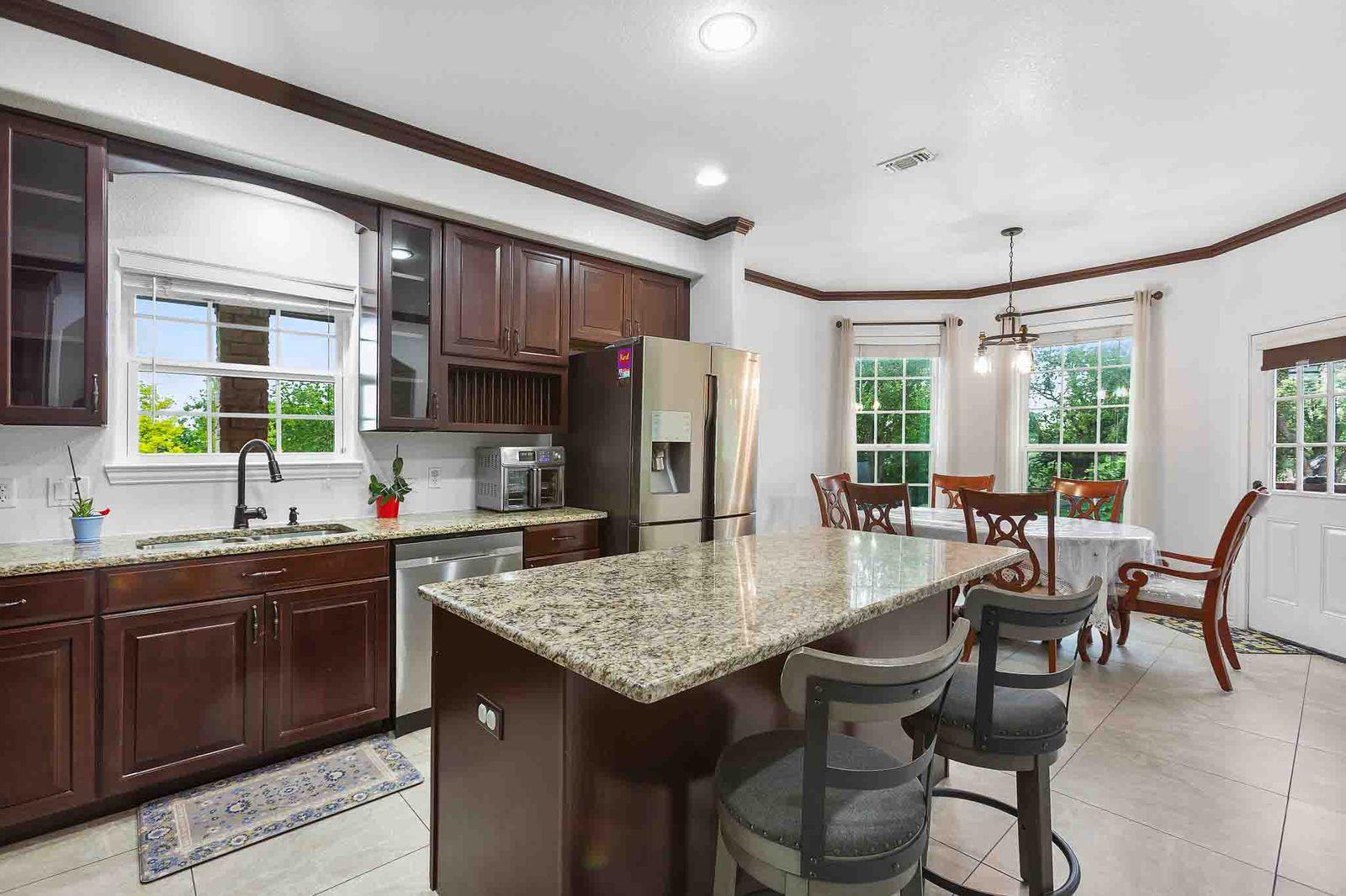 323 Woodbrook Trl Property Photo 8