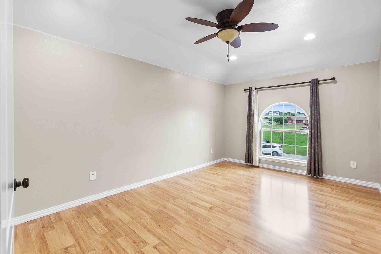 323 Woodbrook Trl Property Photo 17