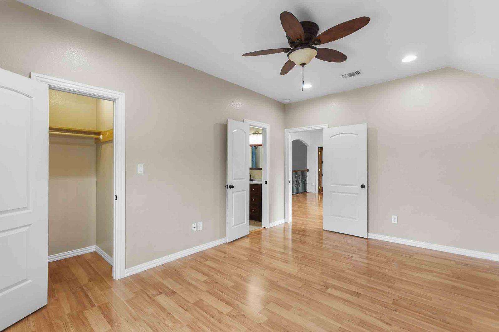 323 Woodbrook Trl Property Photo 18