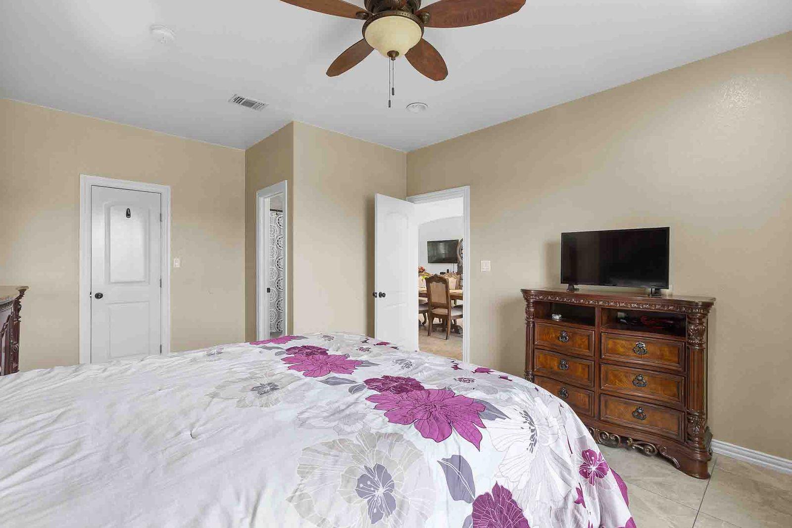 323 Woodbrook Trl Property Photo 32