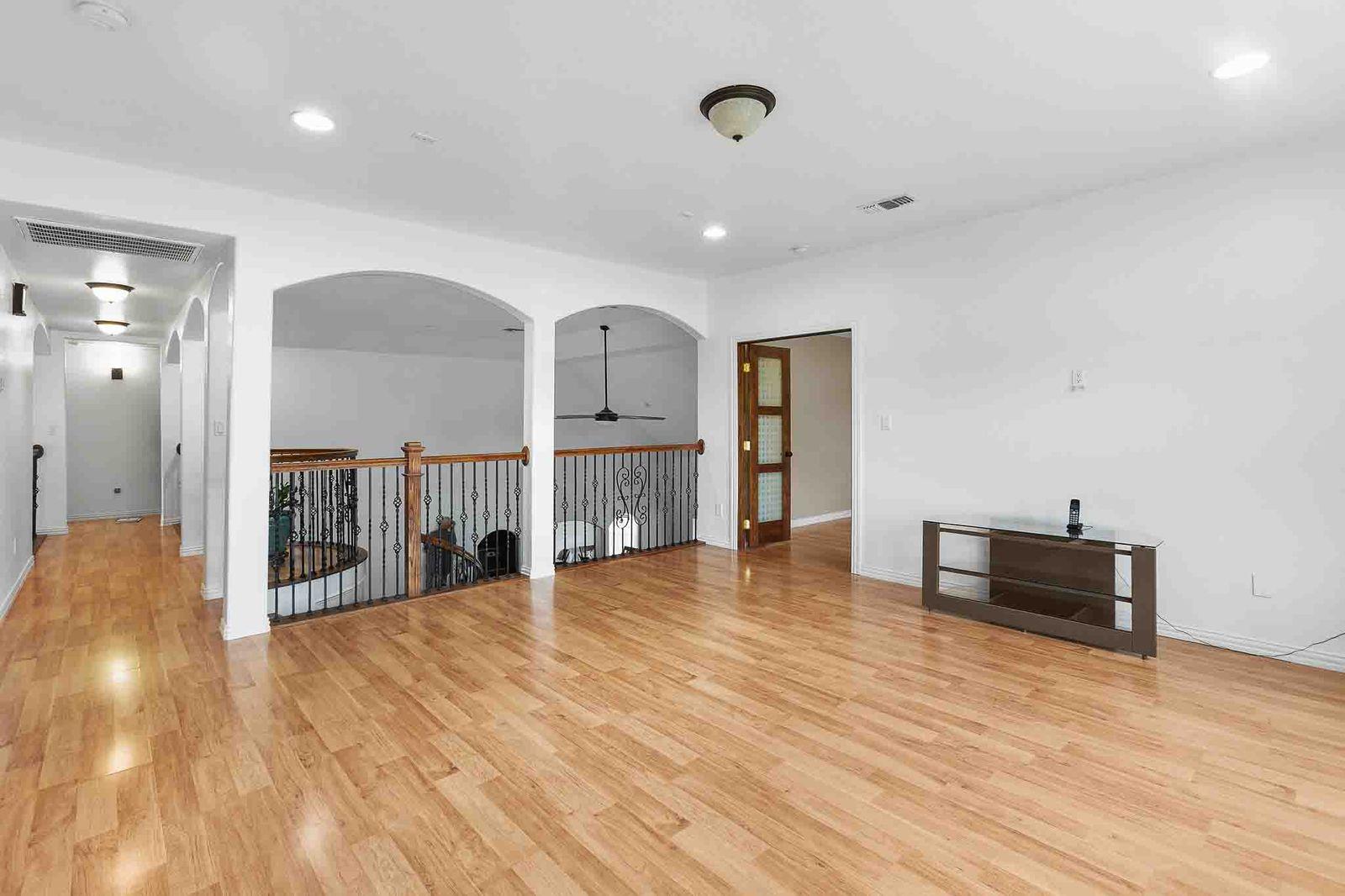 323 Woodbrook Trl Property Photo 37