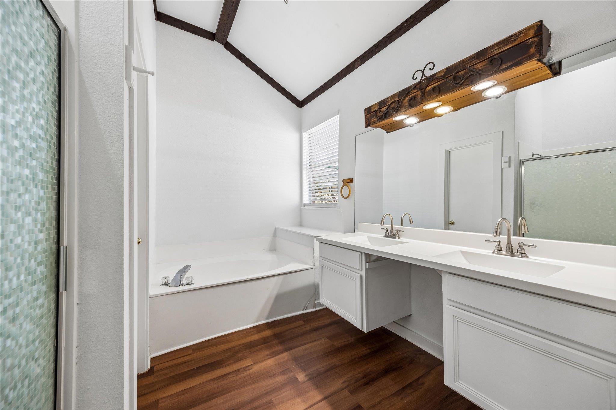 6502 Bramber Ln Property Photo 10