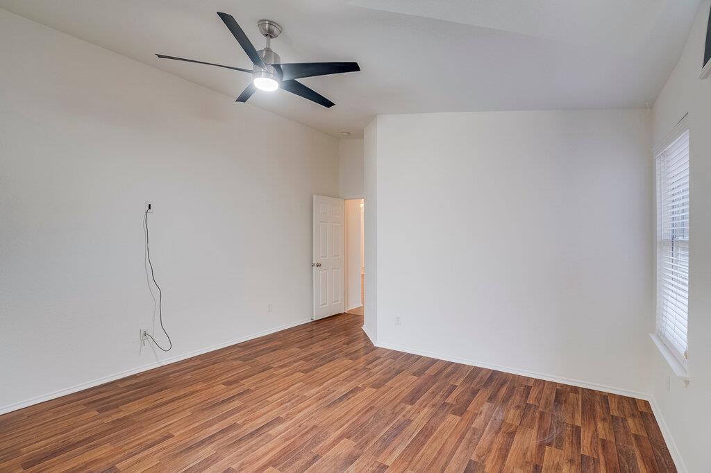 900 Fenway Park Ct Property Photo 5
