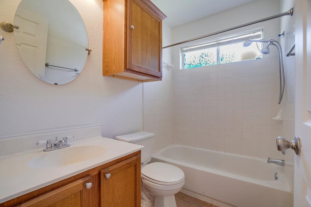 900 Fenway Park Ct Property Photo 9