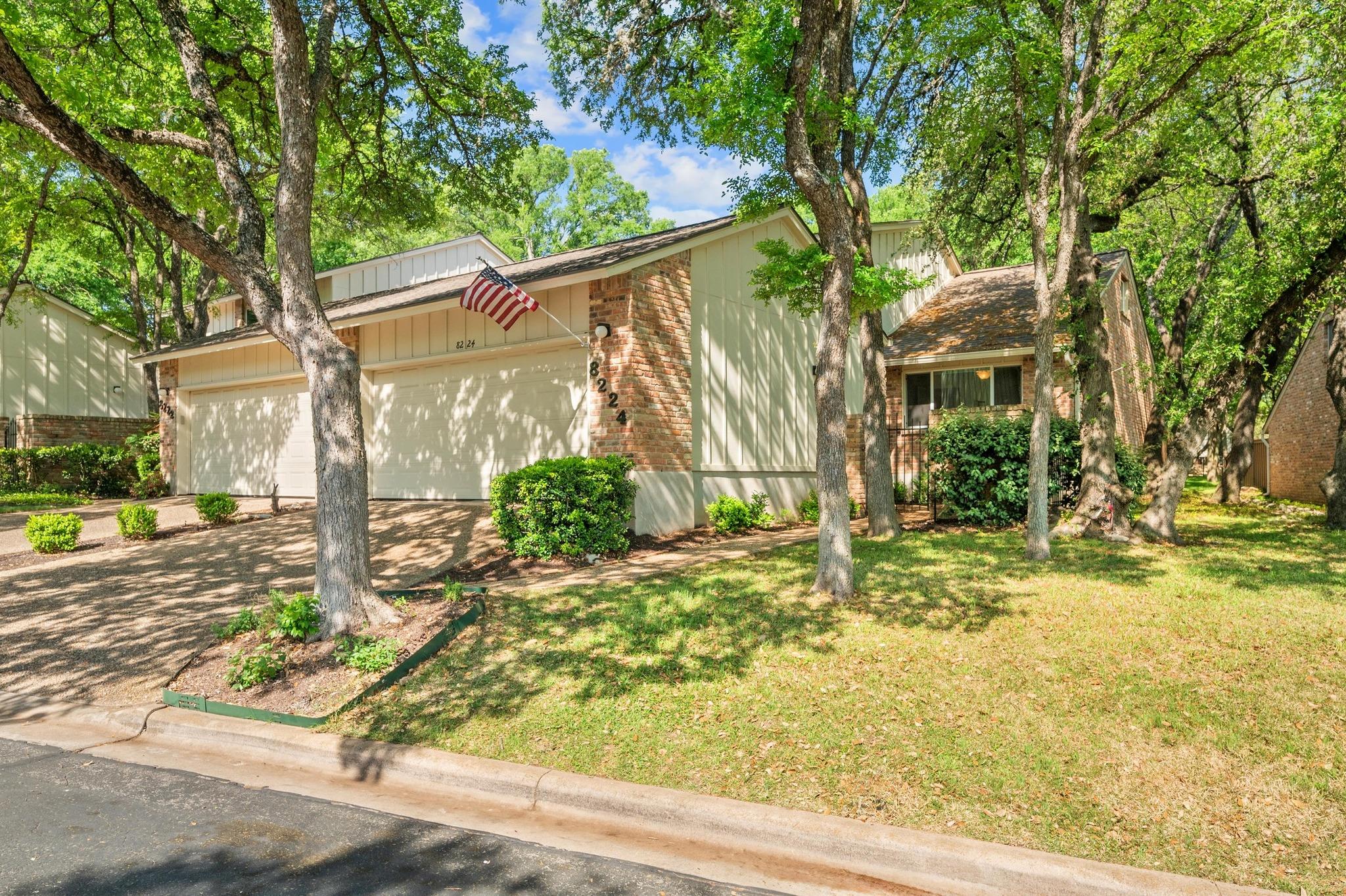 8224 Summer Place Dr Property Photo 2