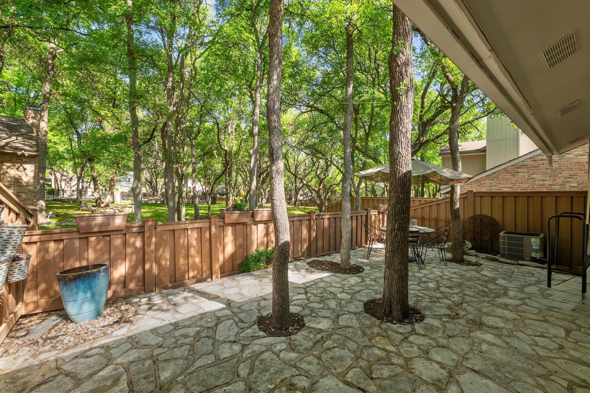 8224 Summer Place Dr Property Photo 7