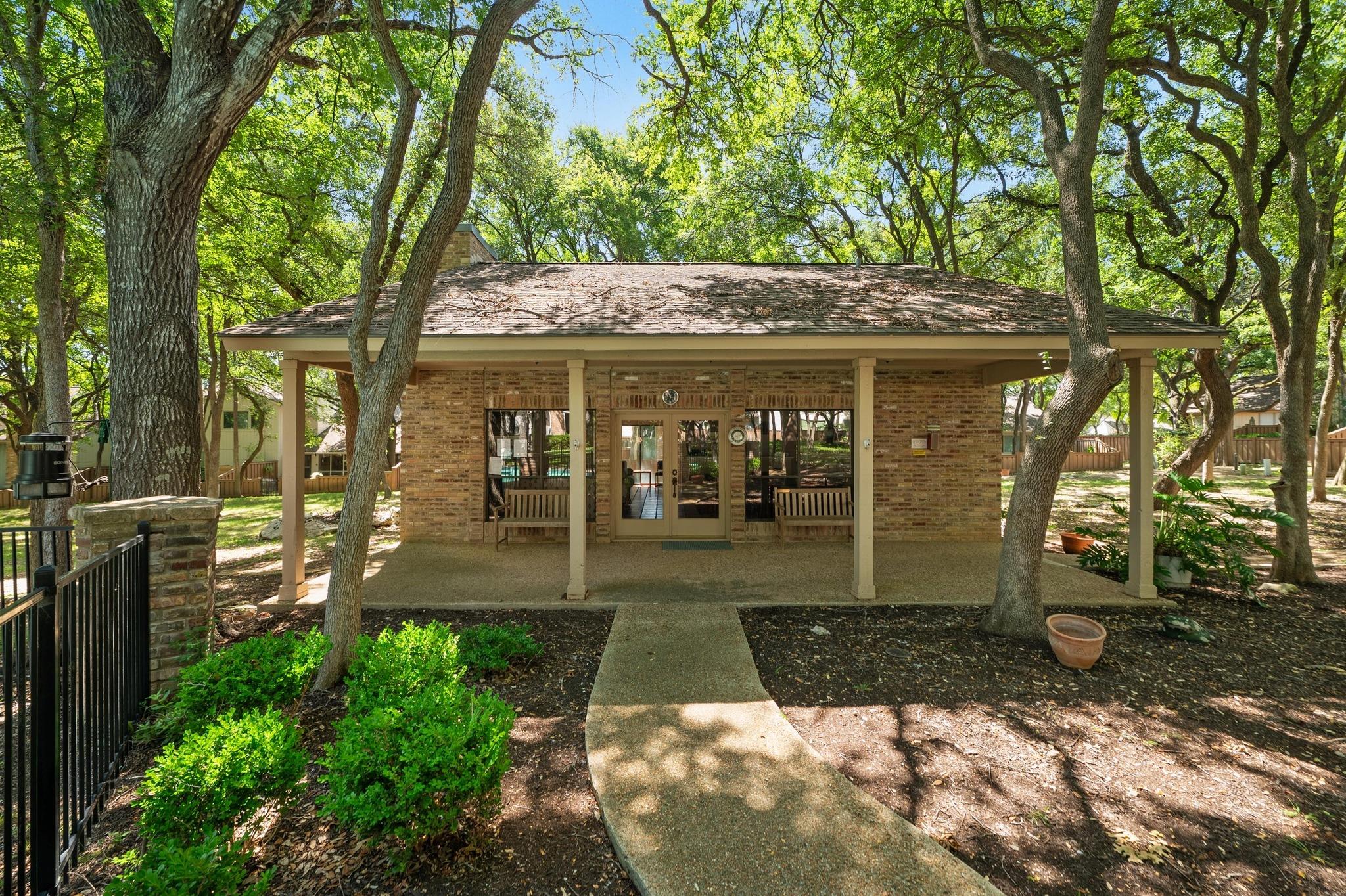 8224 Summer Place Dr Property Photo 36