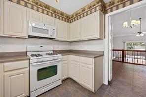 7909 Griffin Ct Property Photo 4