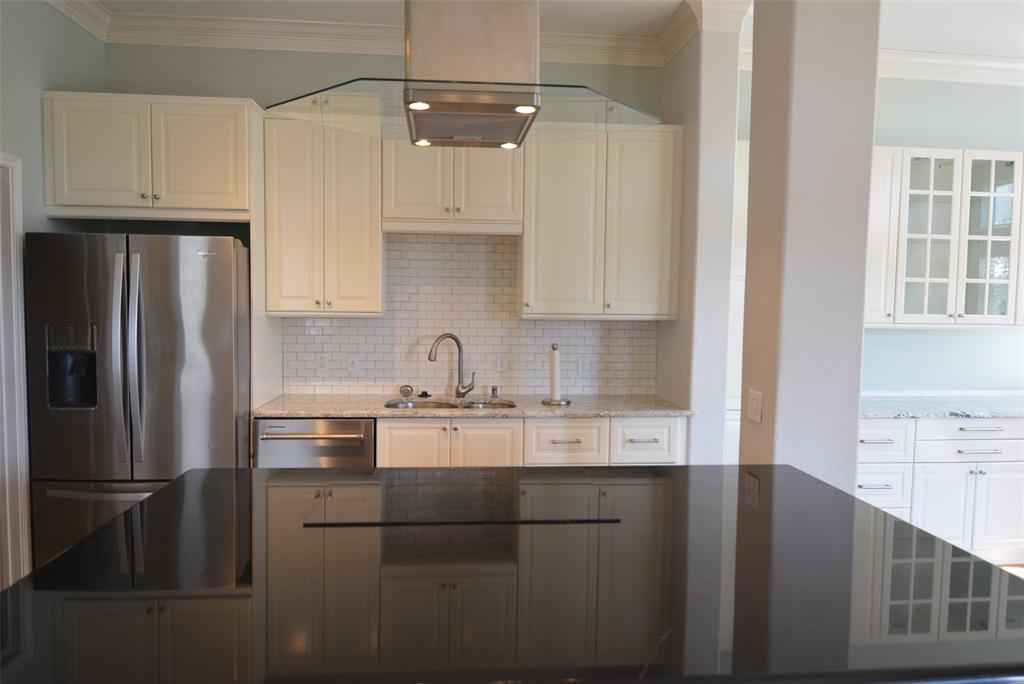 20975 Waterside Dr #35 Property Photo 5