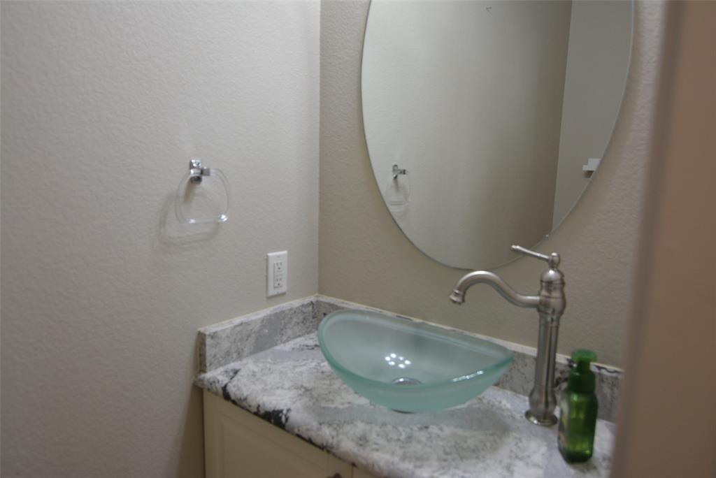 20975 Waterside Dr #35 Property Photo 8