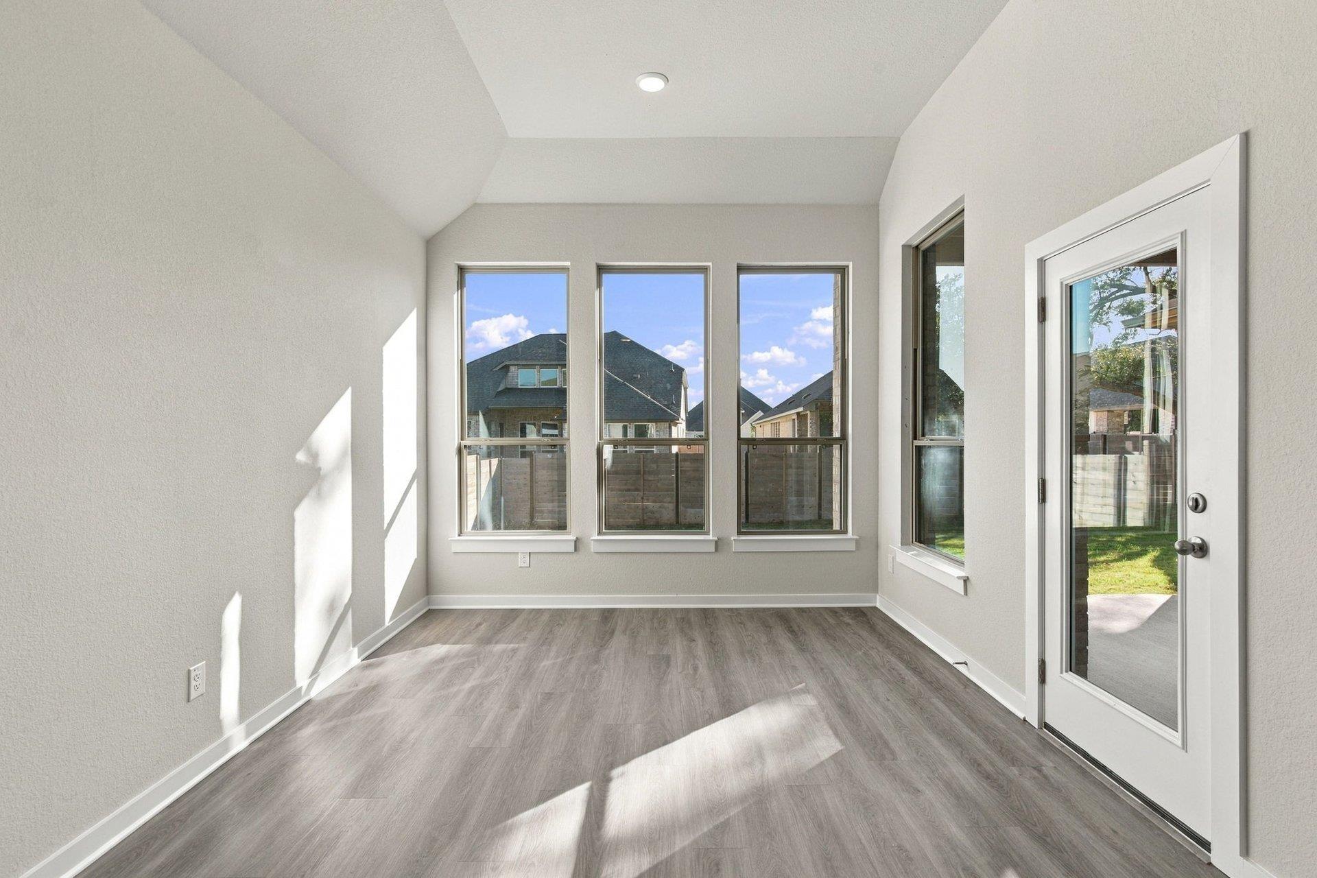 313 Ridgewell Loop Property Photo 13