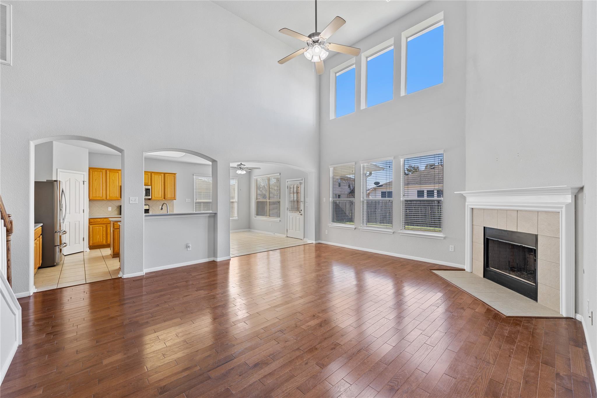 12017 Lansdowne Rd Property Photo 5
