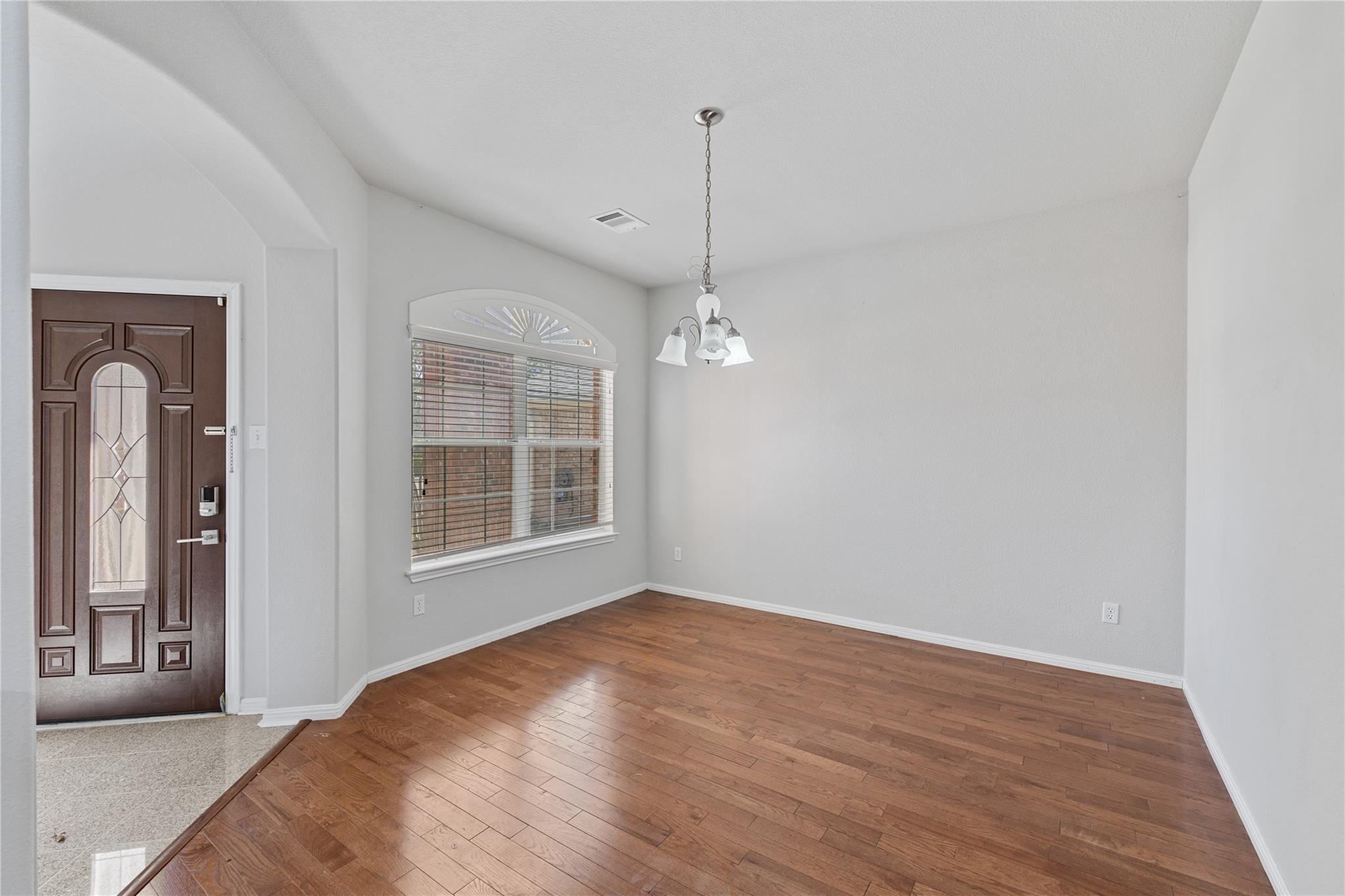 12017 Lansdowne Rd Property Photo 16