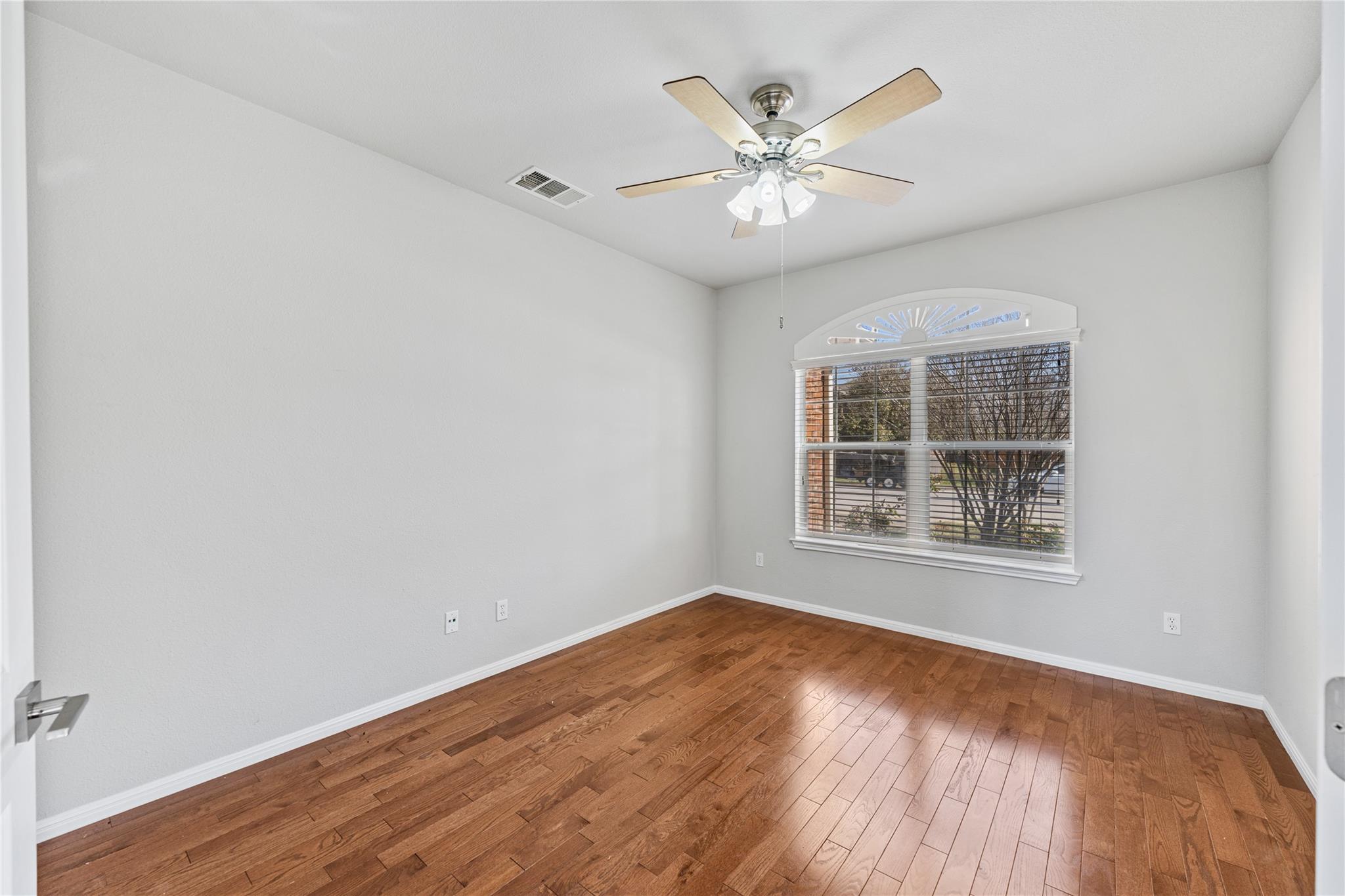 12017 Lansdowne Rd Property Photo 17
