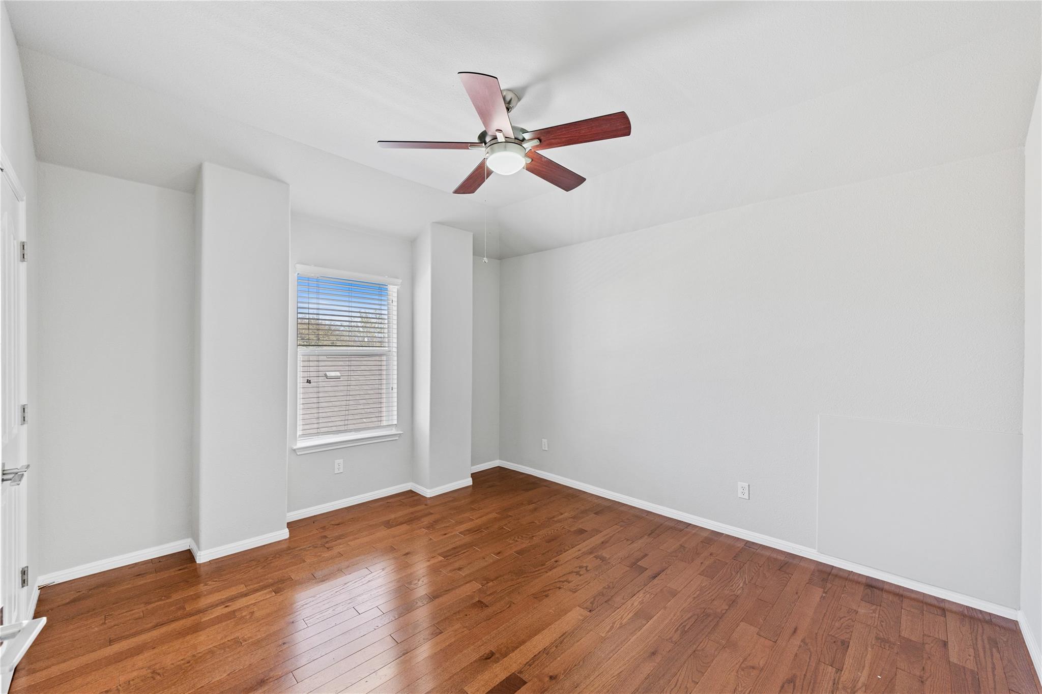 12017 Lansdowne Rd Property Photo 22