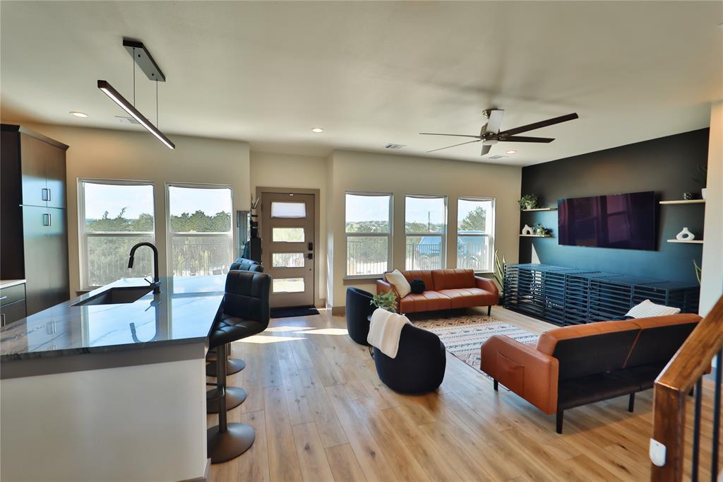 10613 Knob Hl Property Photo 3