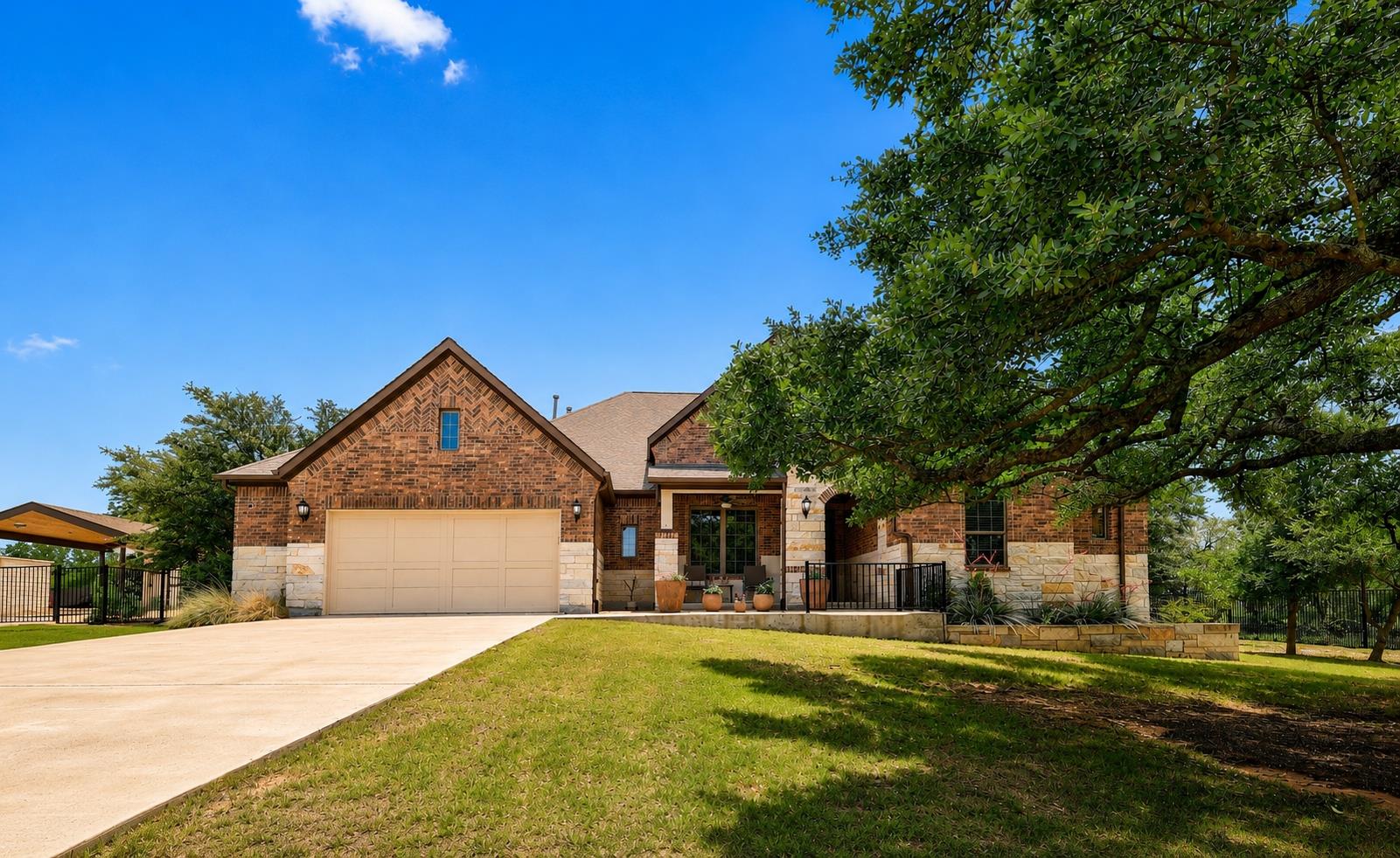 2285 Nature View Loop Property Photo 1