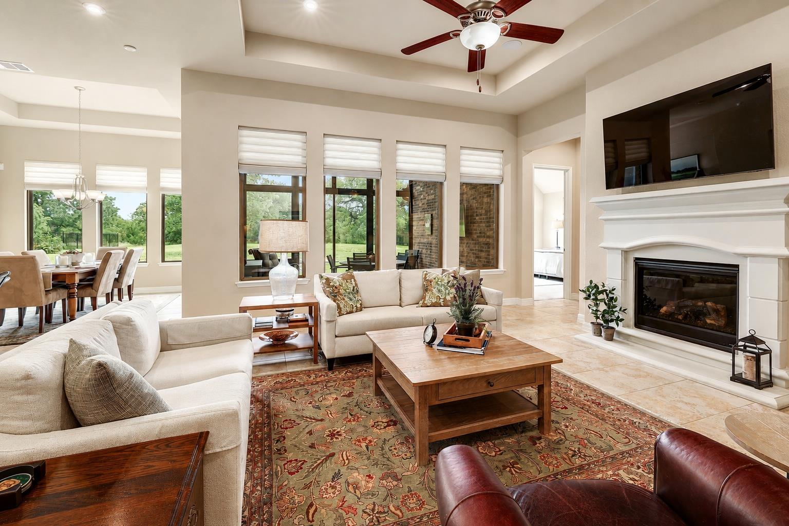 2285 Nature View Loop Property Photo 4
