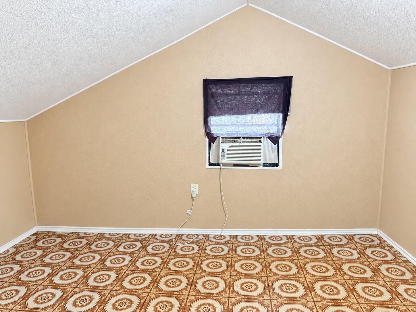 12 S 23rd St Property Photo 18