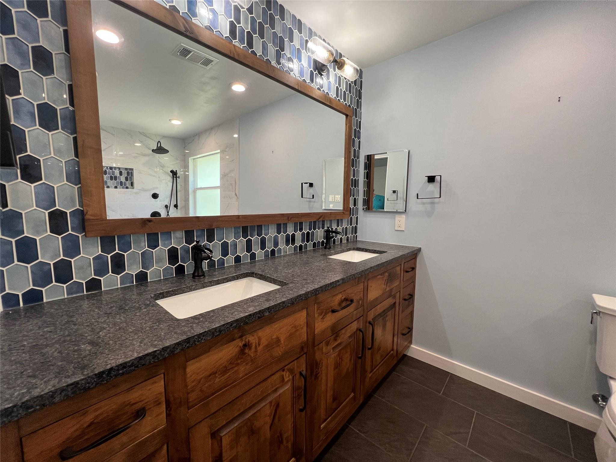 2908 Wadsworth Way Property Photo 6