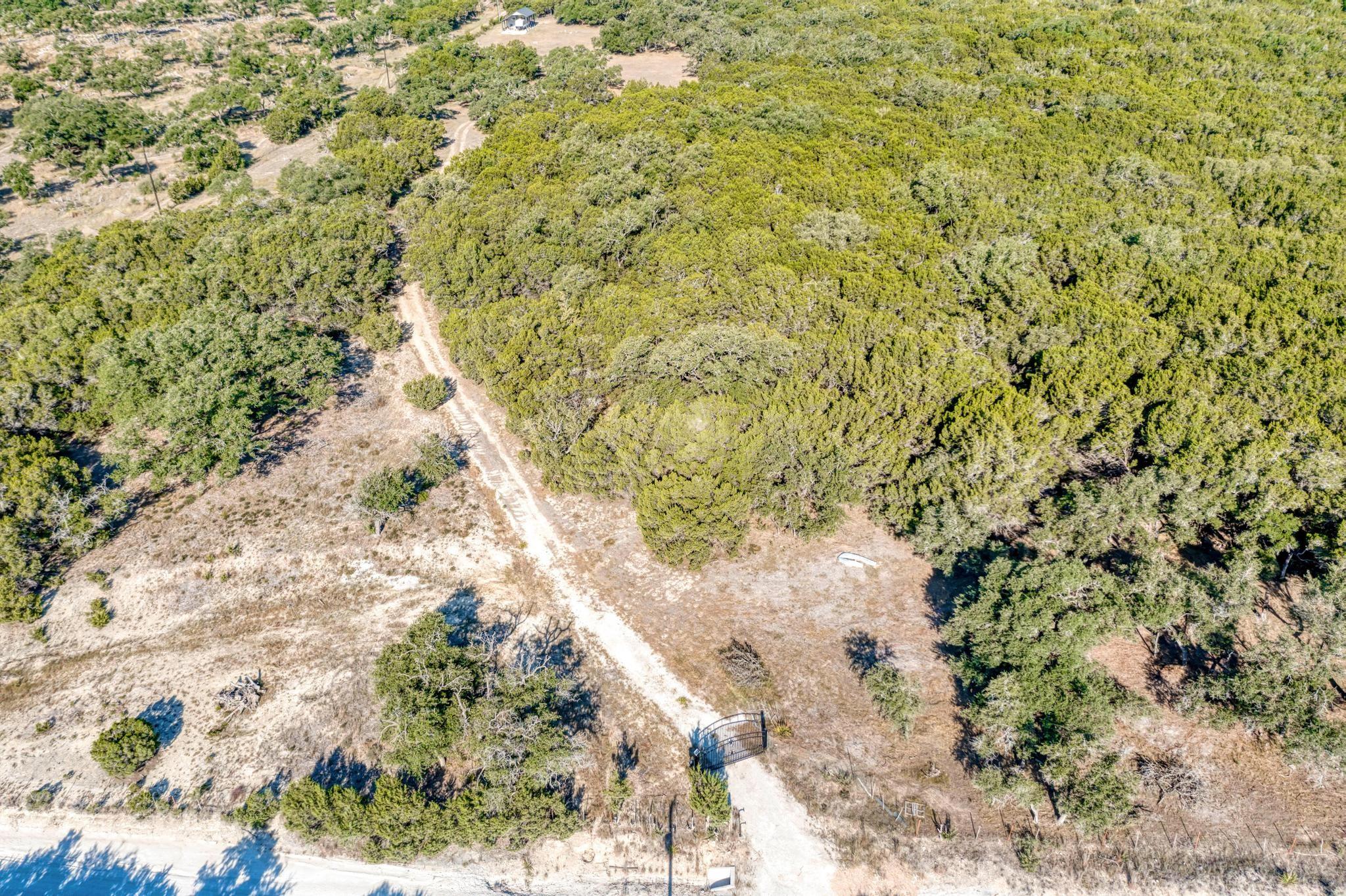 1805947 Property Photo 4
