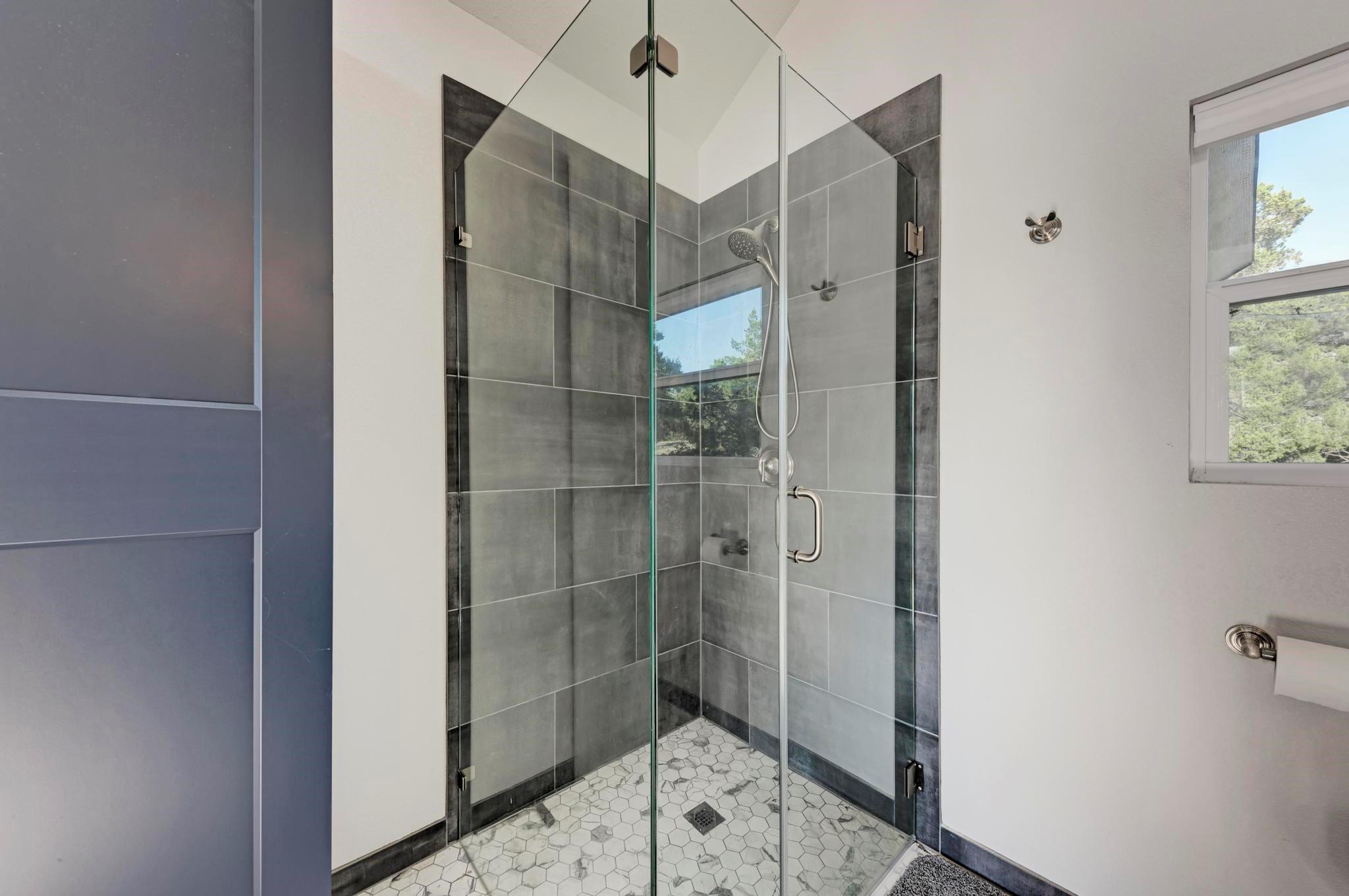 1805947 Property Photo 16