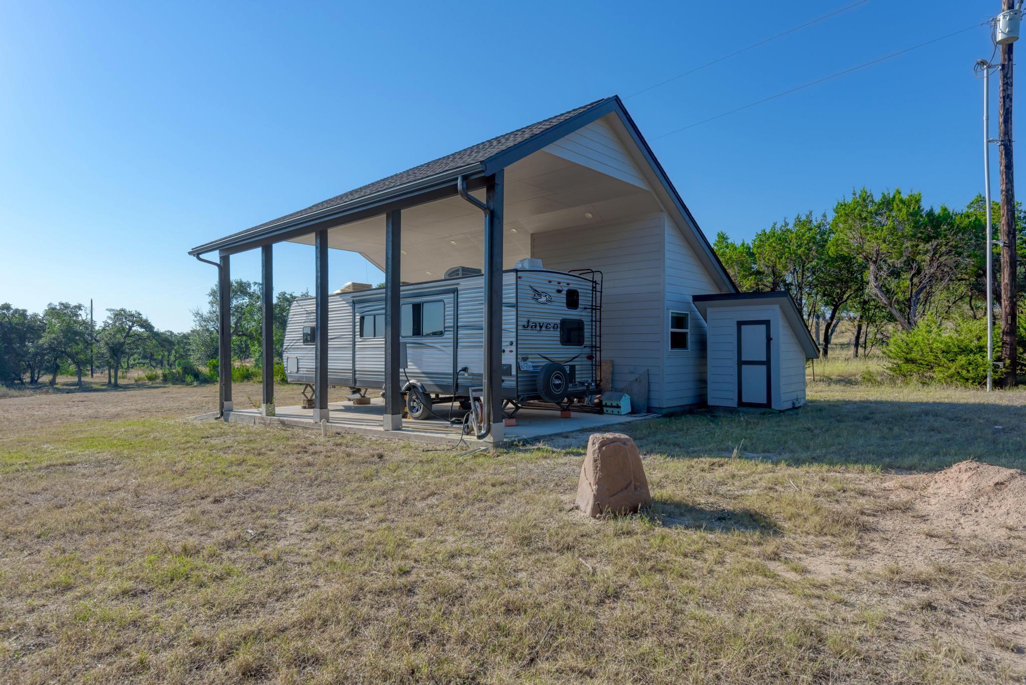 1805947 Property Photo 18