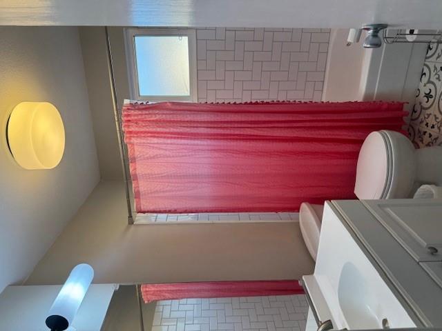 9512 Eddystone None Property Photo 4