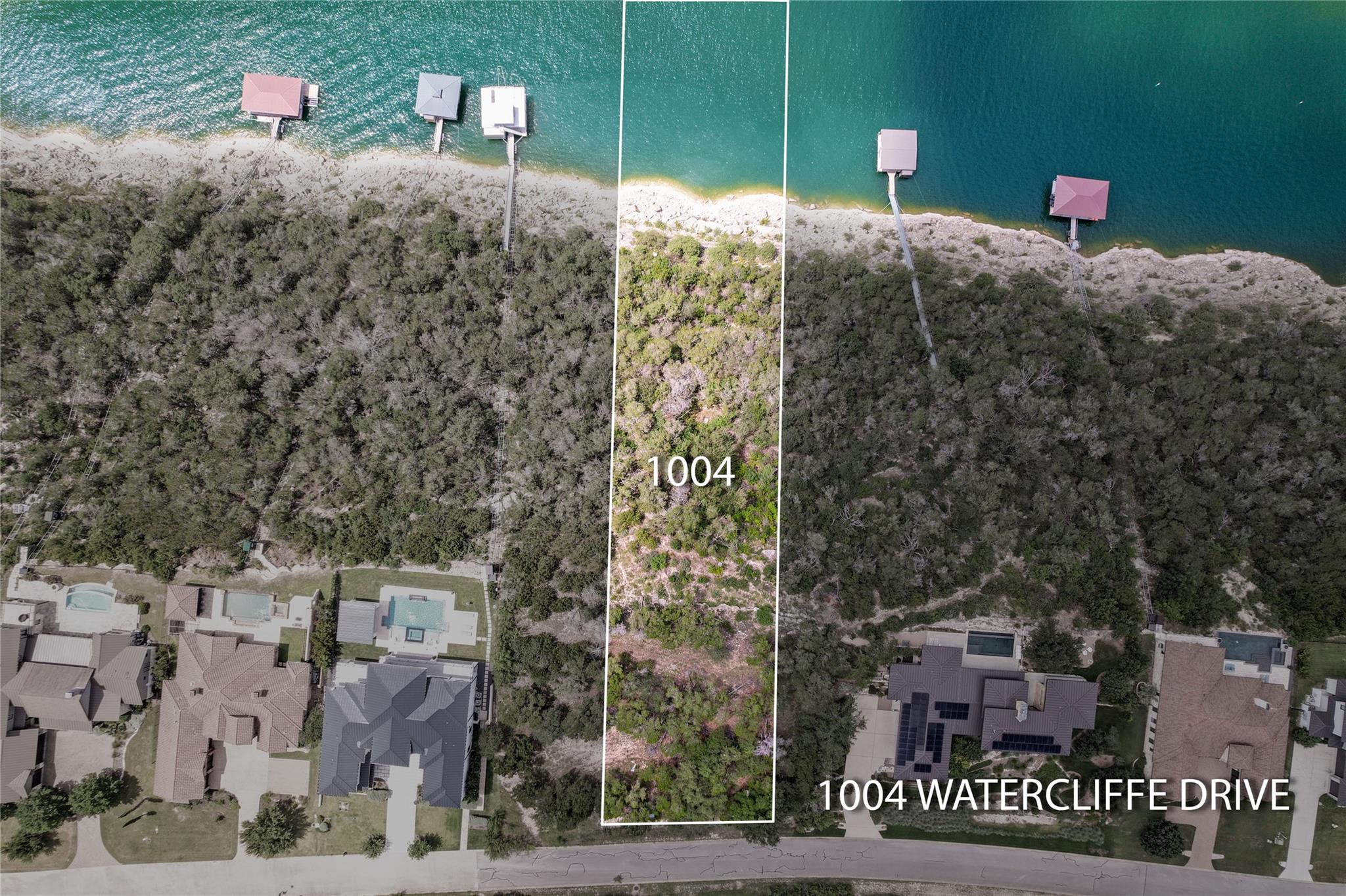 1004 Watercliffe Dr Property Photo 8