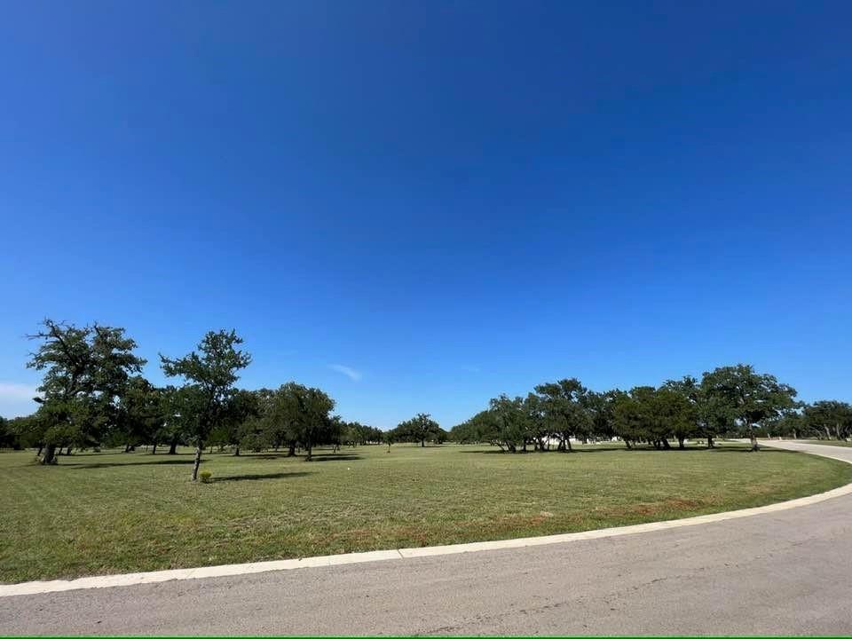 550 W Morning Dew Dr Property Photo 6