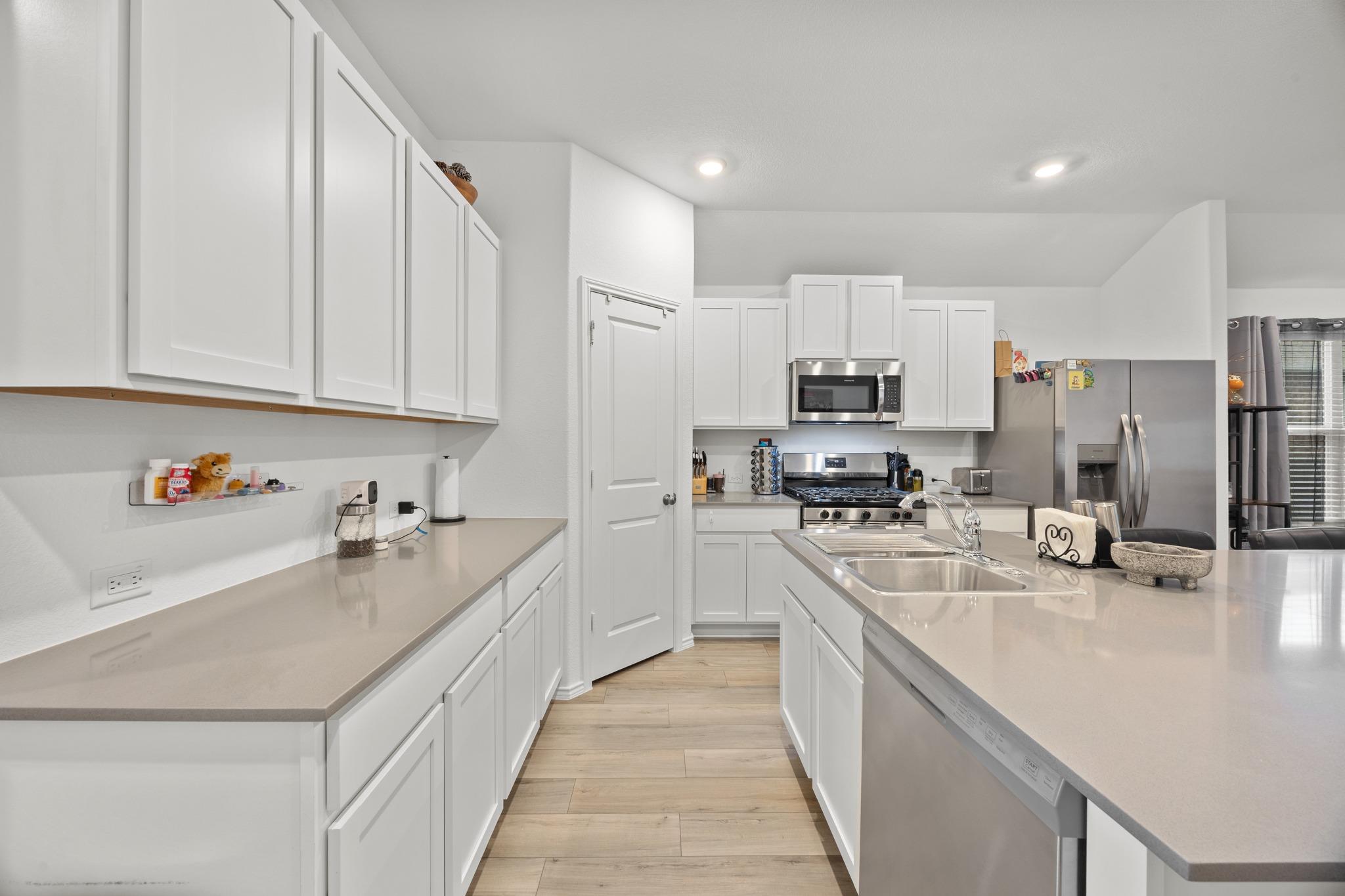 2321 Four Waters Loop Property Photo 5