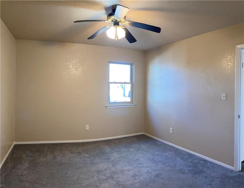 2205 Winchester Dr Property Photo 2