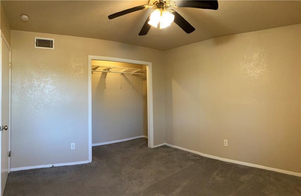 2205 Winchester Dr Property Photo 3