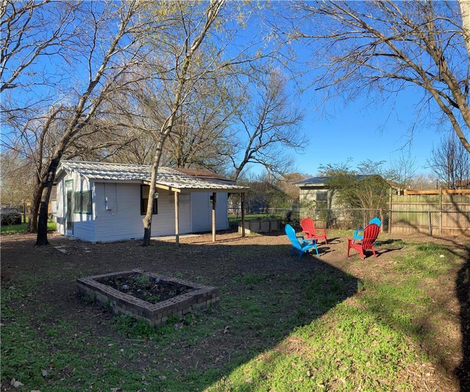 2205 Winchester Dr Property Photo 8
