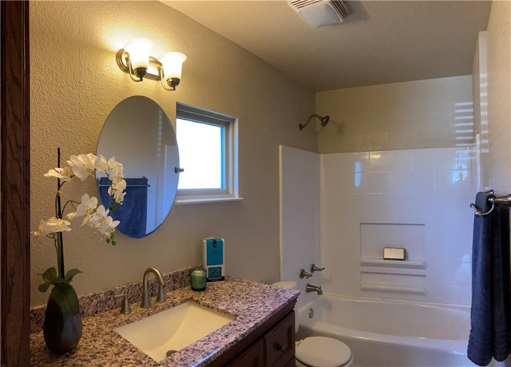 2205 Winchester Dr Property Photo 30