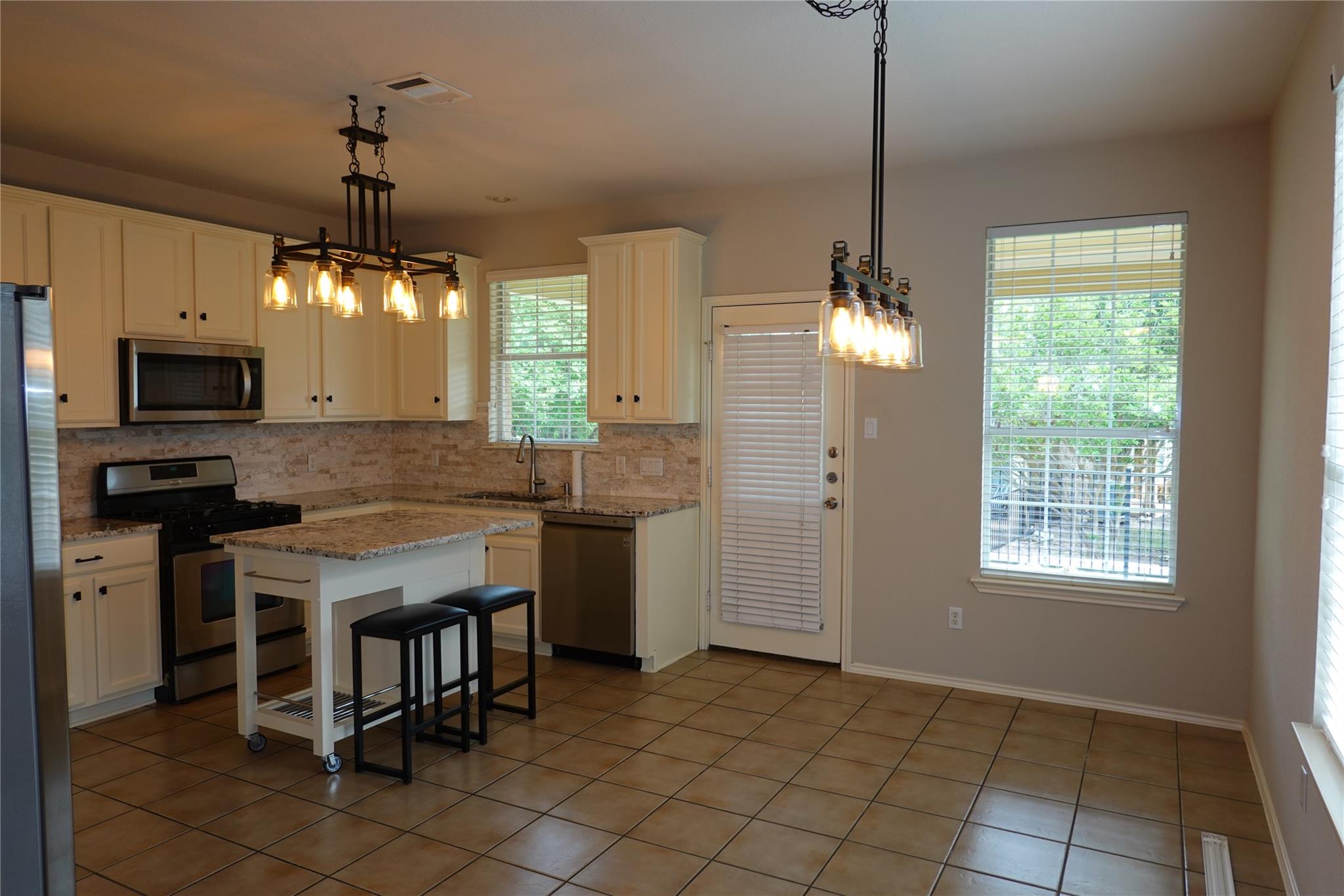 16100 S Great Oaks Dr #1902 Property Photo 4