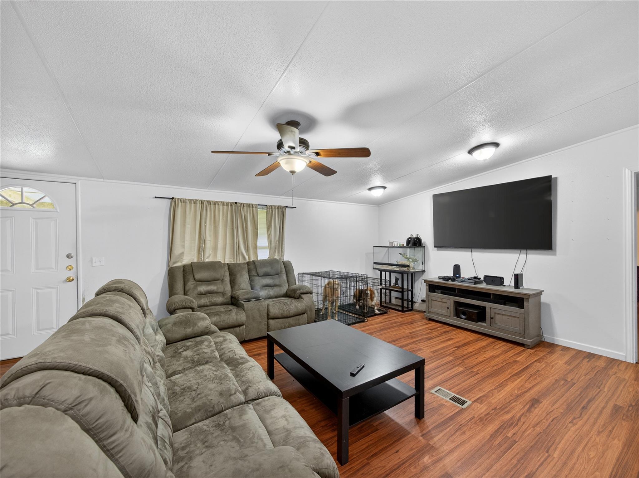 243 Highline Dr Property Photo 4