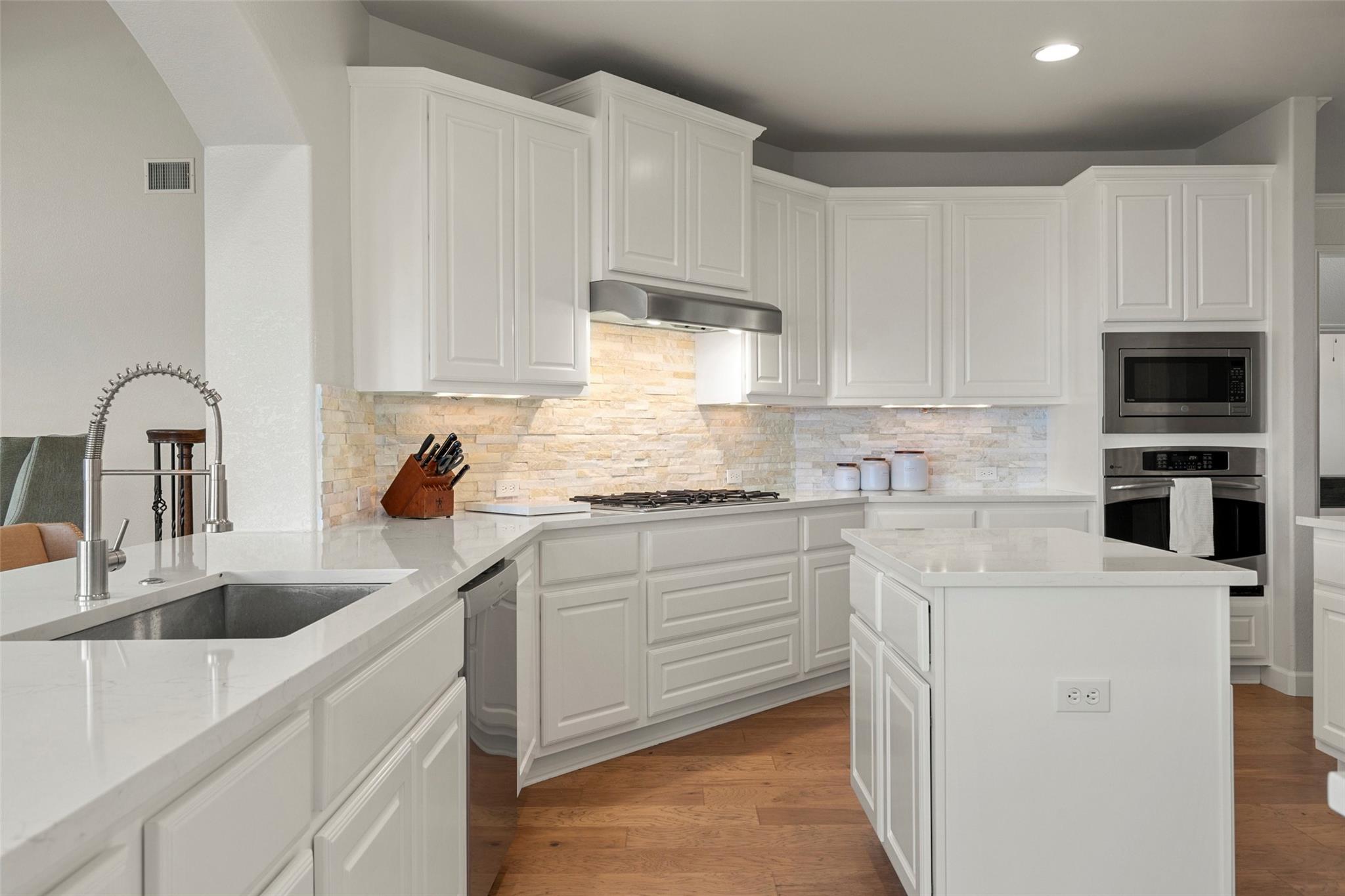 11705 Palisades Pkwy Property Photo 11