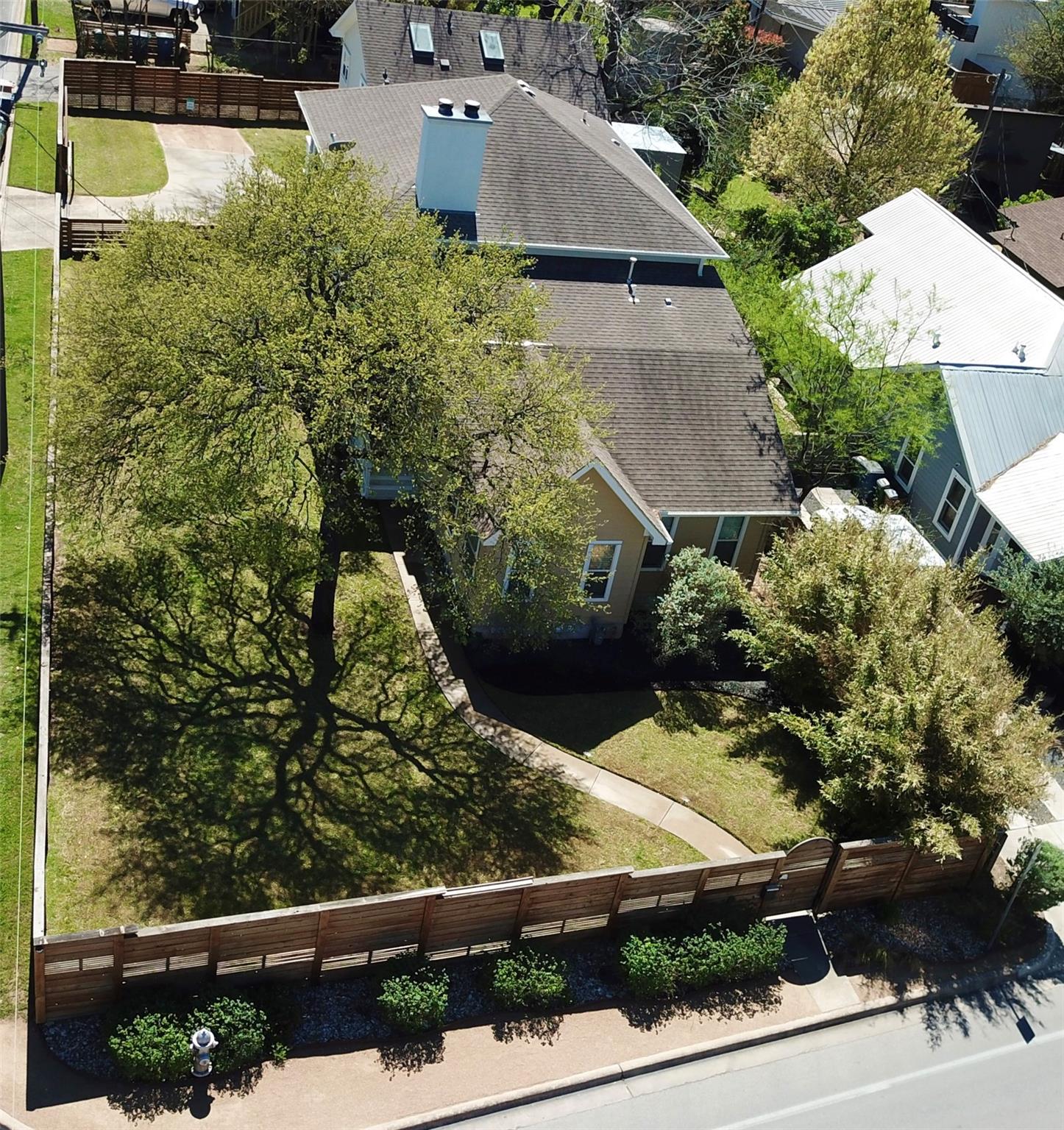 901 W Mary St Property Photo 22