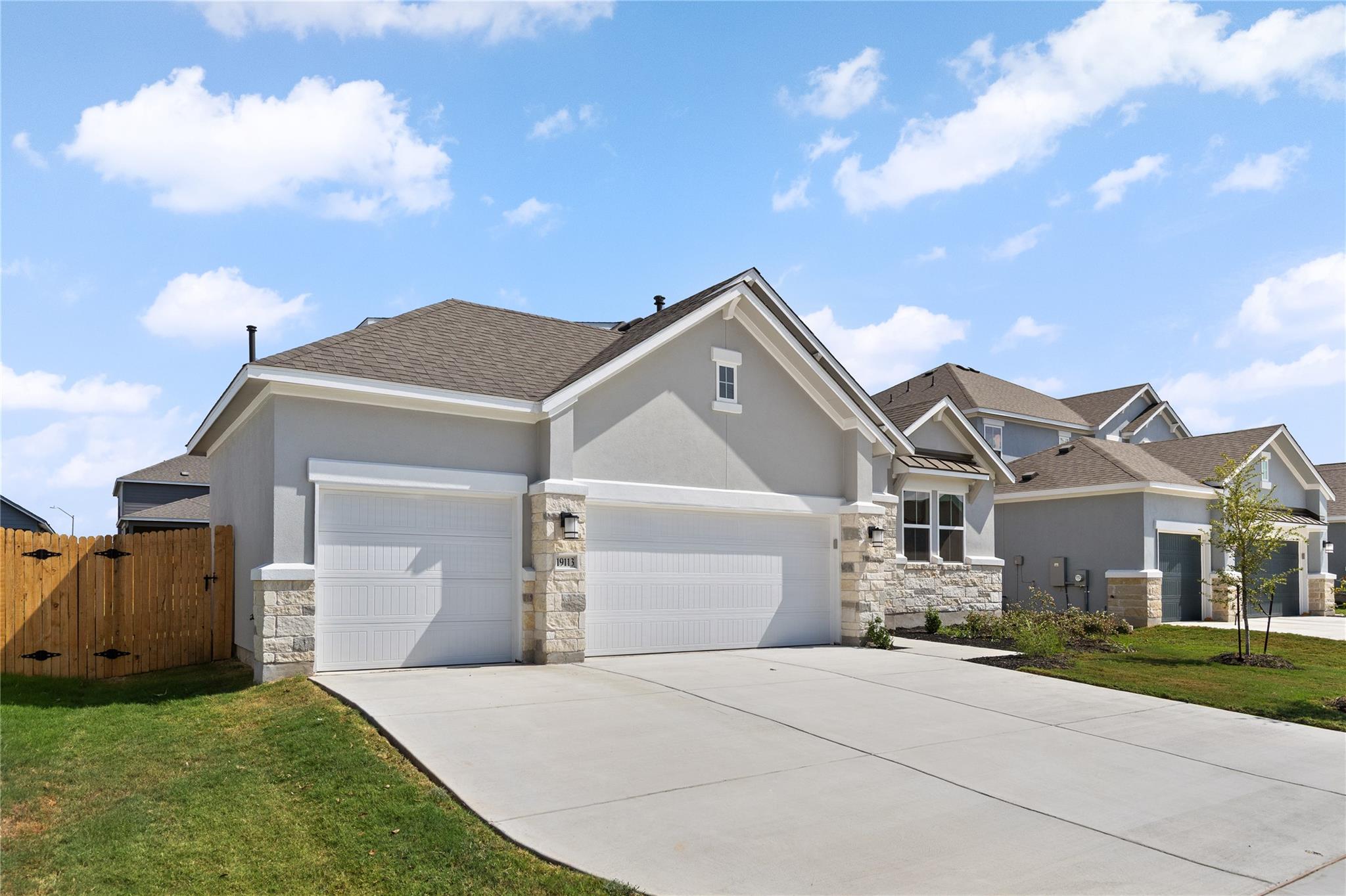 19113 Sedge Wren Ln Property Photo 2
