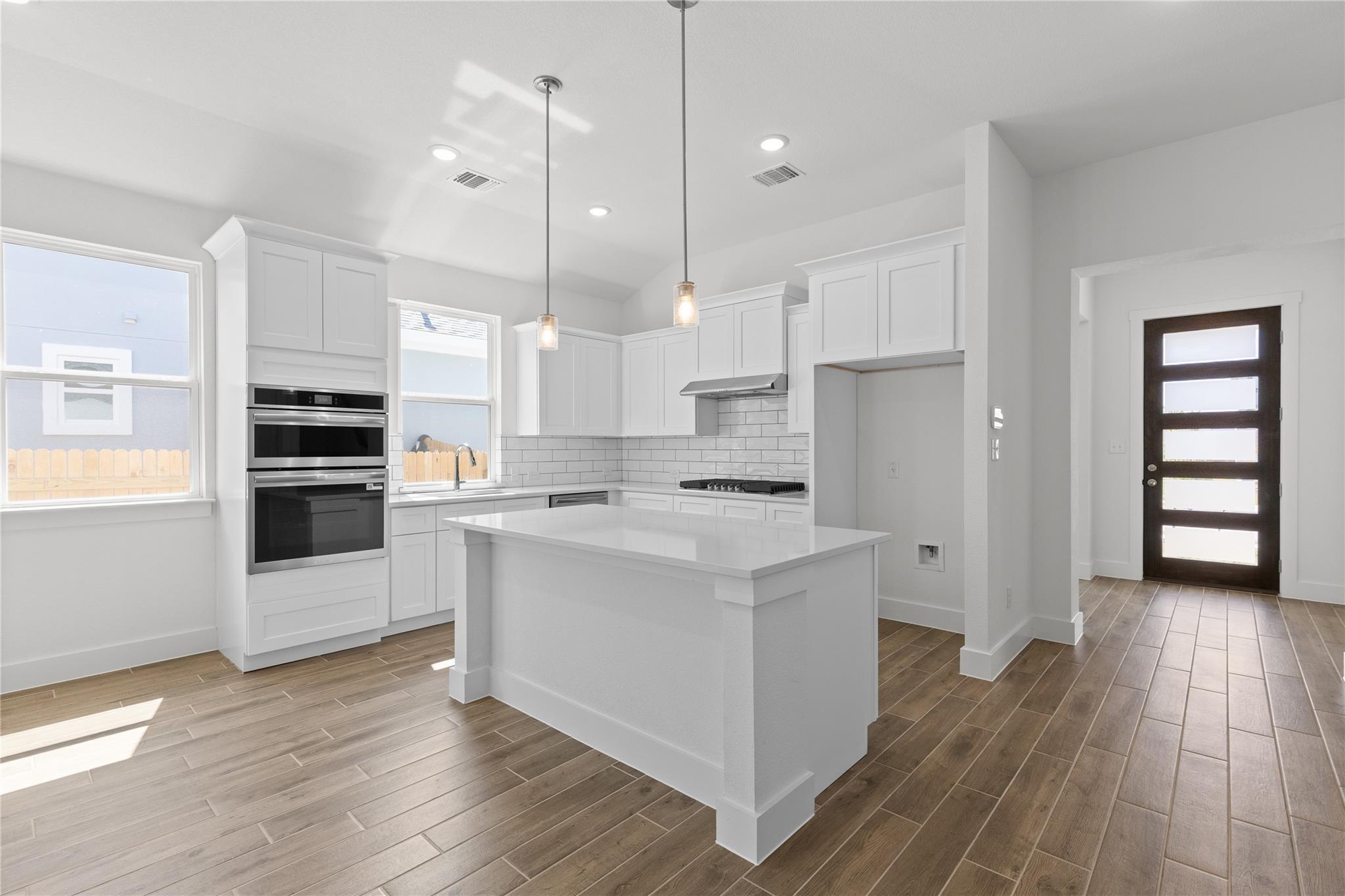19113 Sedge Wren Ln Property Photo 11